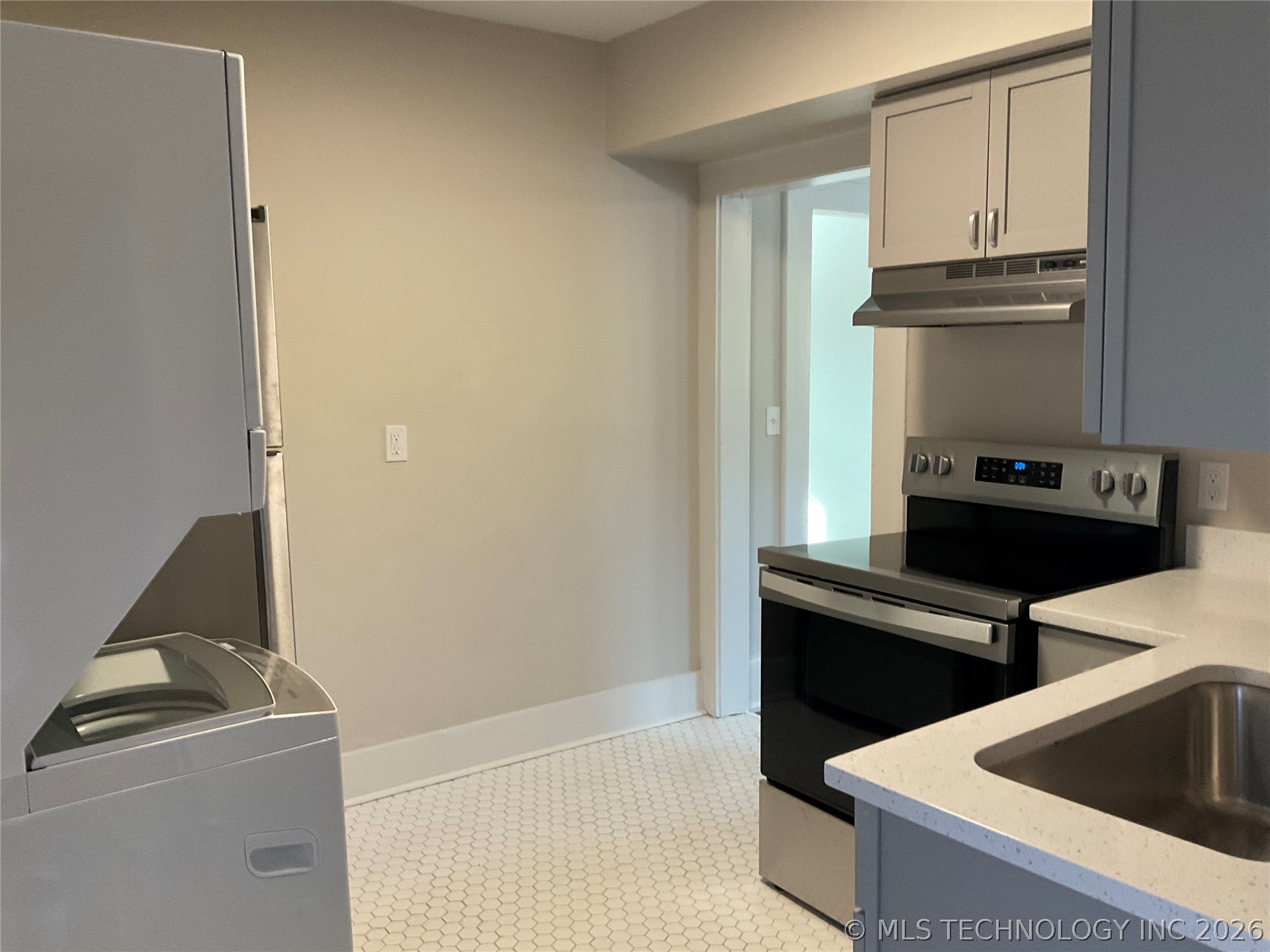 1345 E 6th Street Property Photo 12