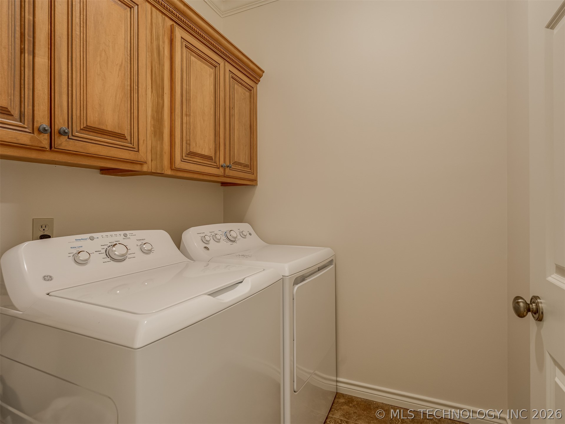 10136 S 77th East Place Property Photo 44