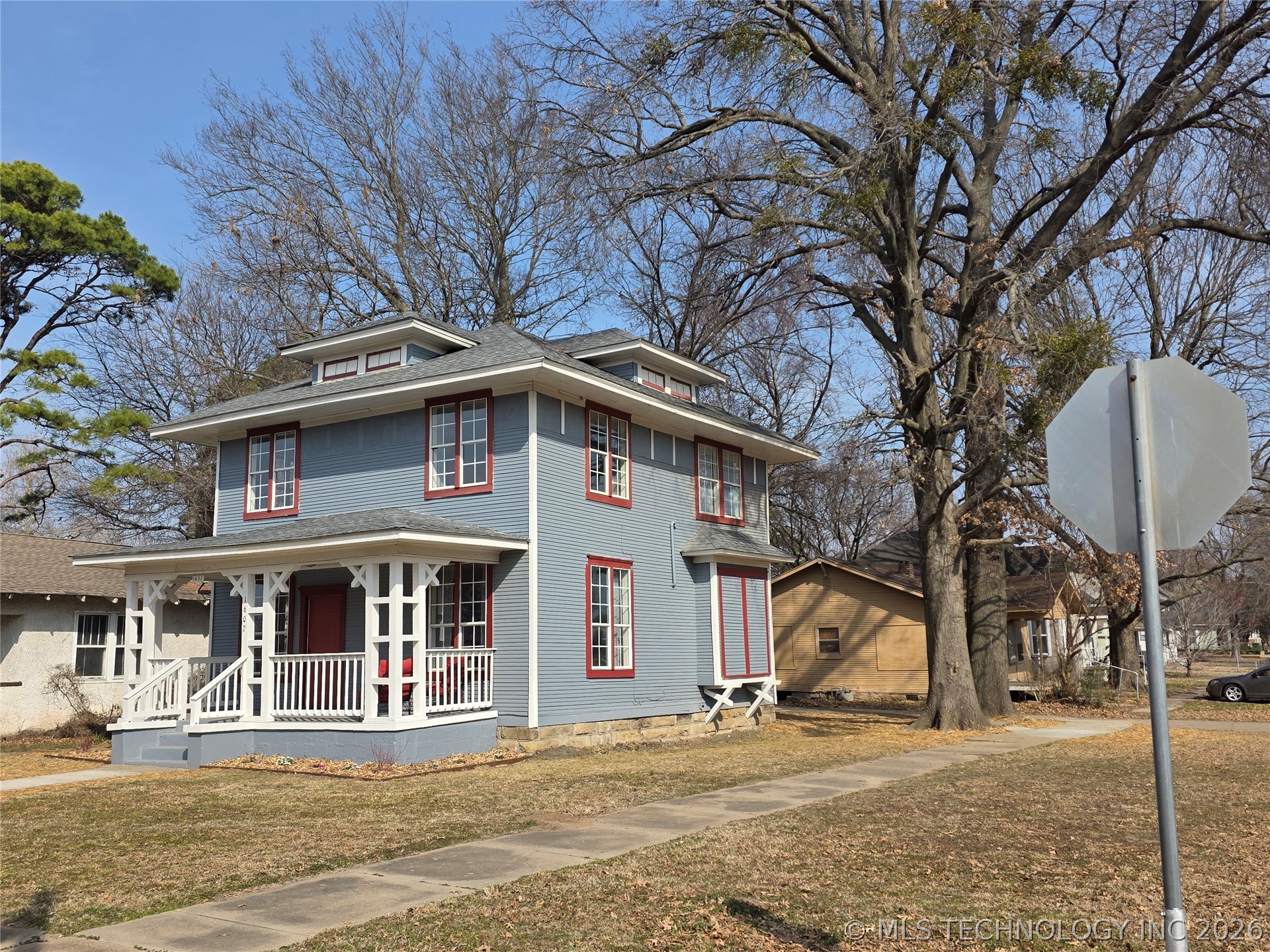 1602 W Broadway Street Property Photo 3