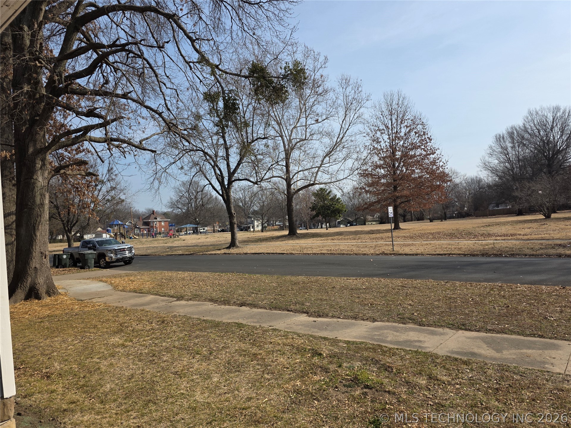 1602 W Broadway Street Property Photo 6