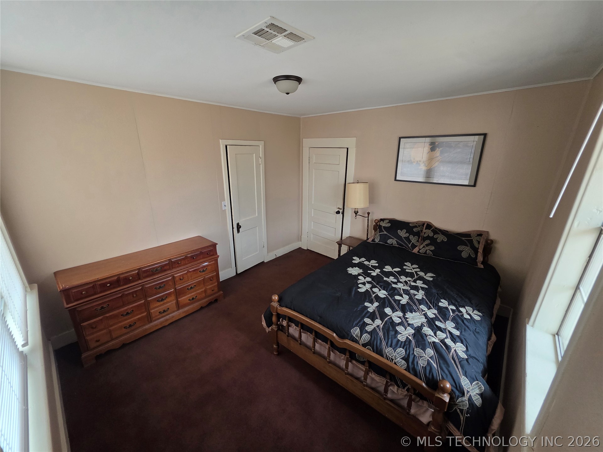 1602 W Broadway Street Property Photo 13