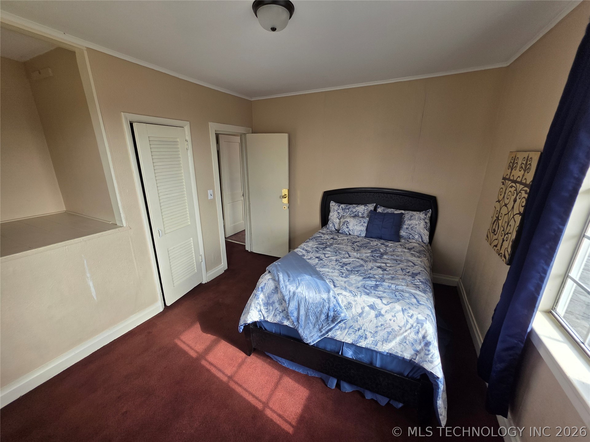1602 W Broadway Street Property Photo 18
