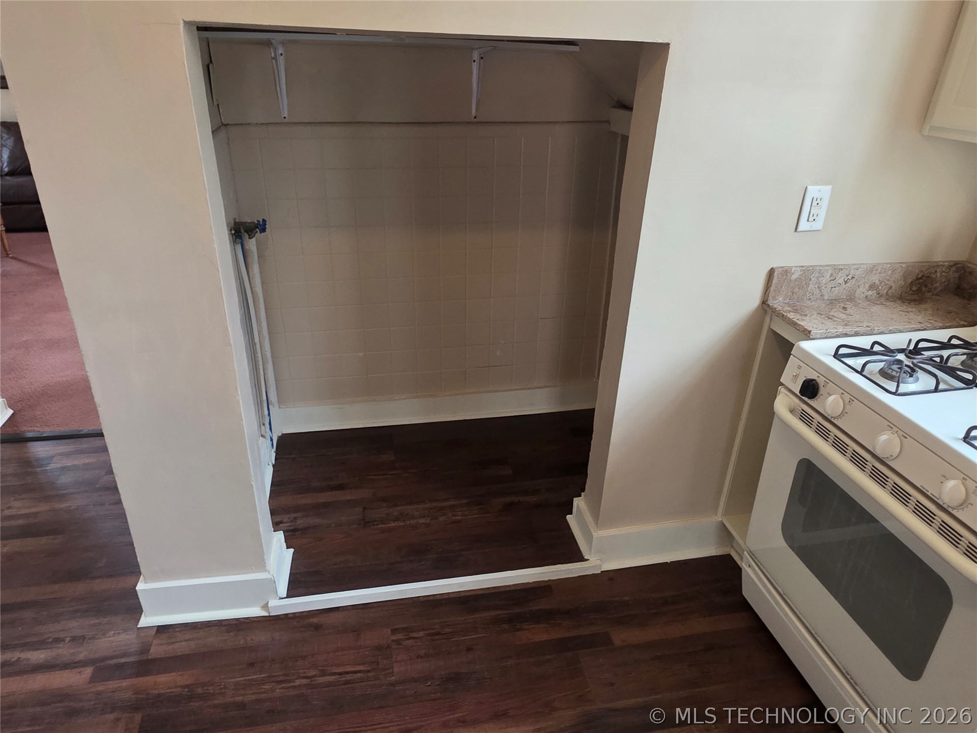 1602 W Broadway Street Property Photo 23