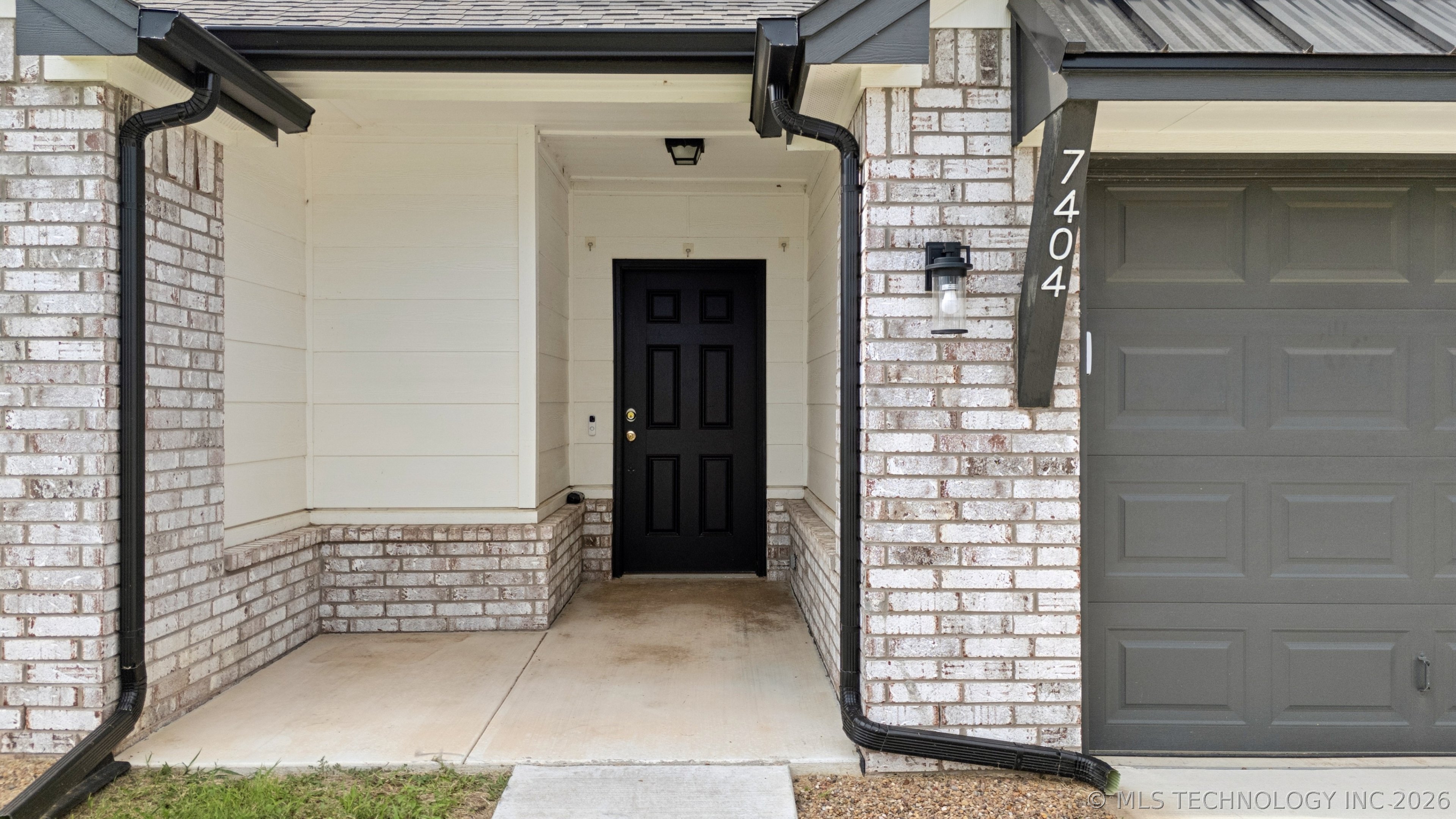 7404 E 89th Place North Property Photo 6