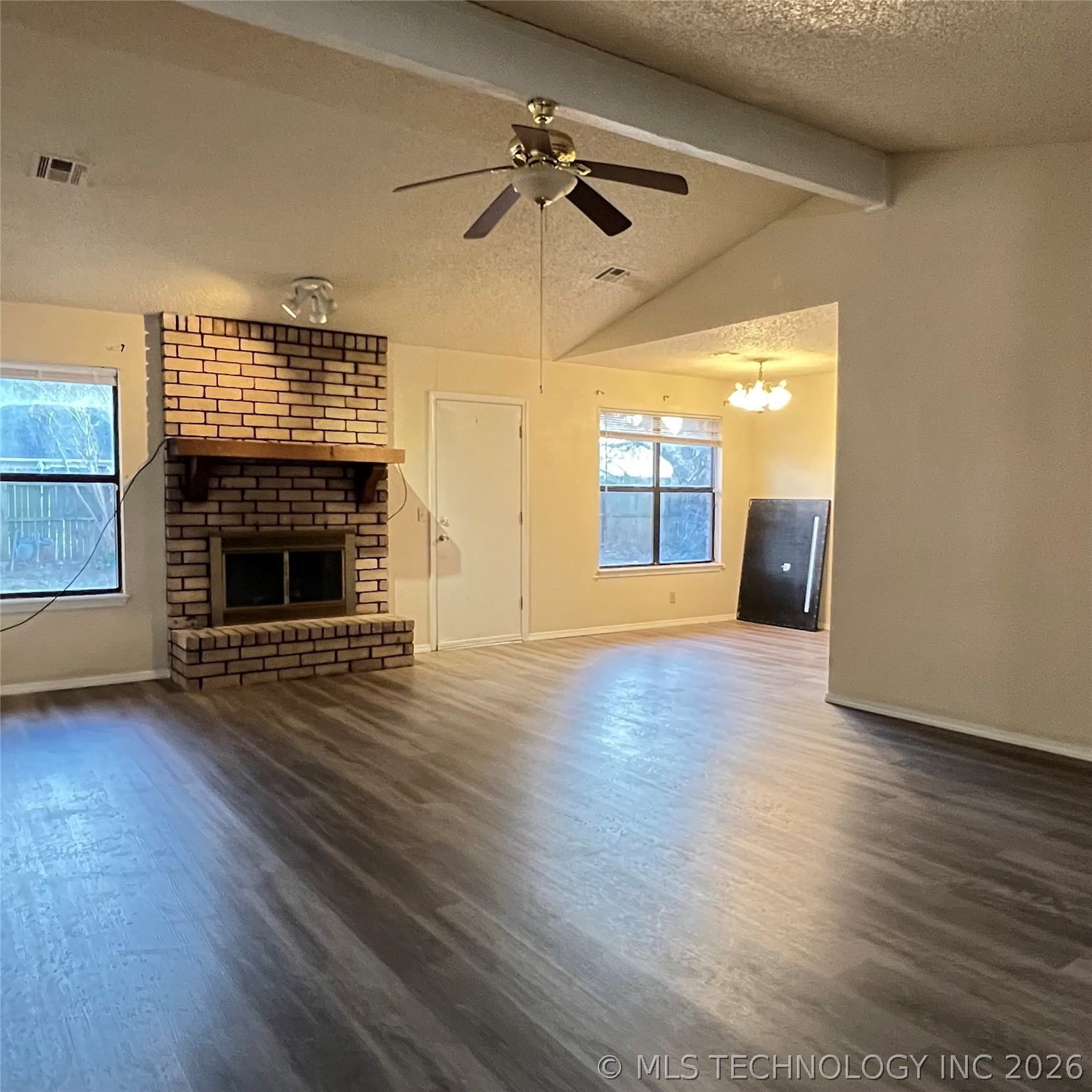 1532 E 75th Place Property Photo 3