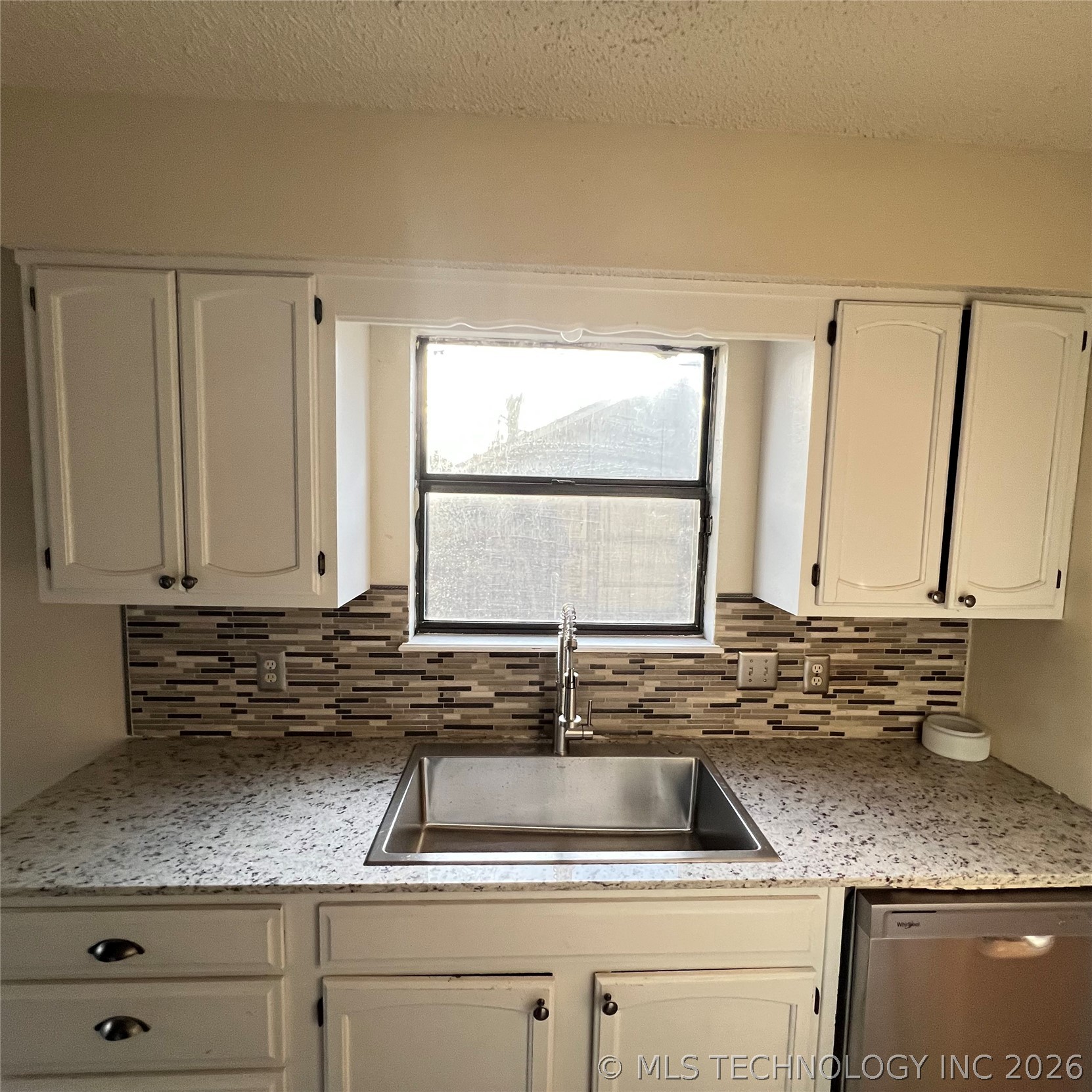 1532 E 75th Place Property Photo 6