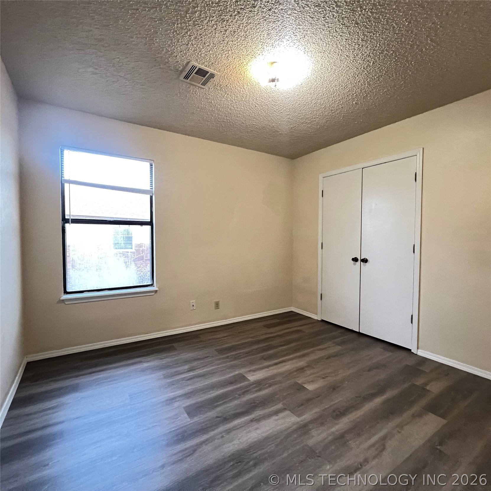 1532 E 75th Place Property Photo 11