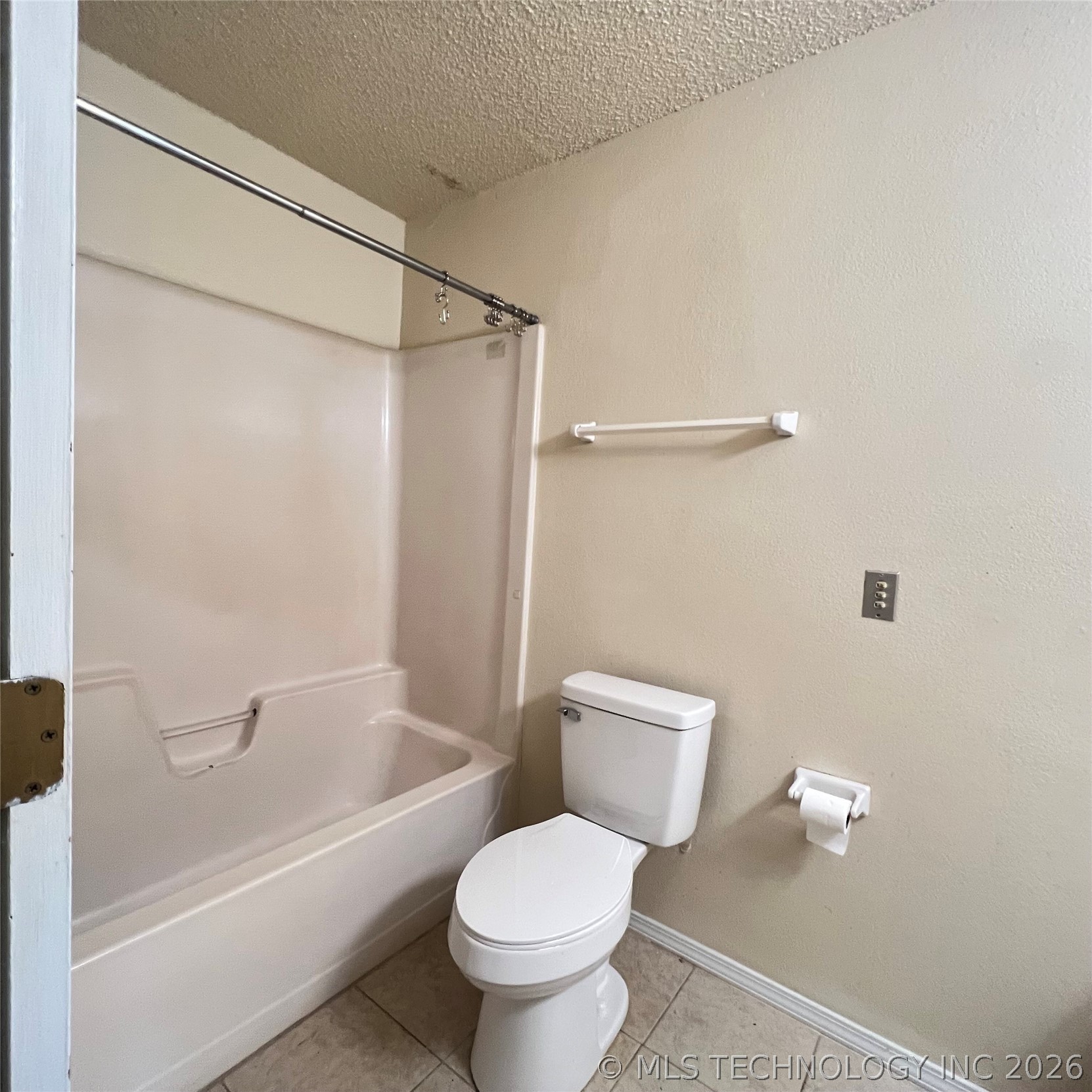 1532 E 75th Place Property Photo 13