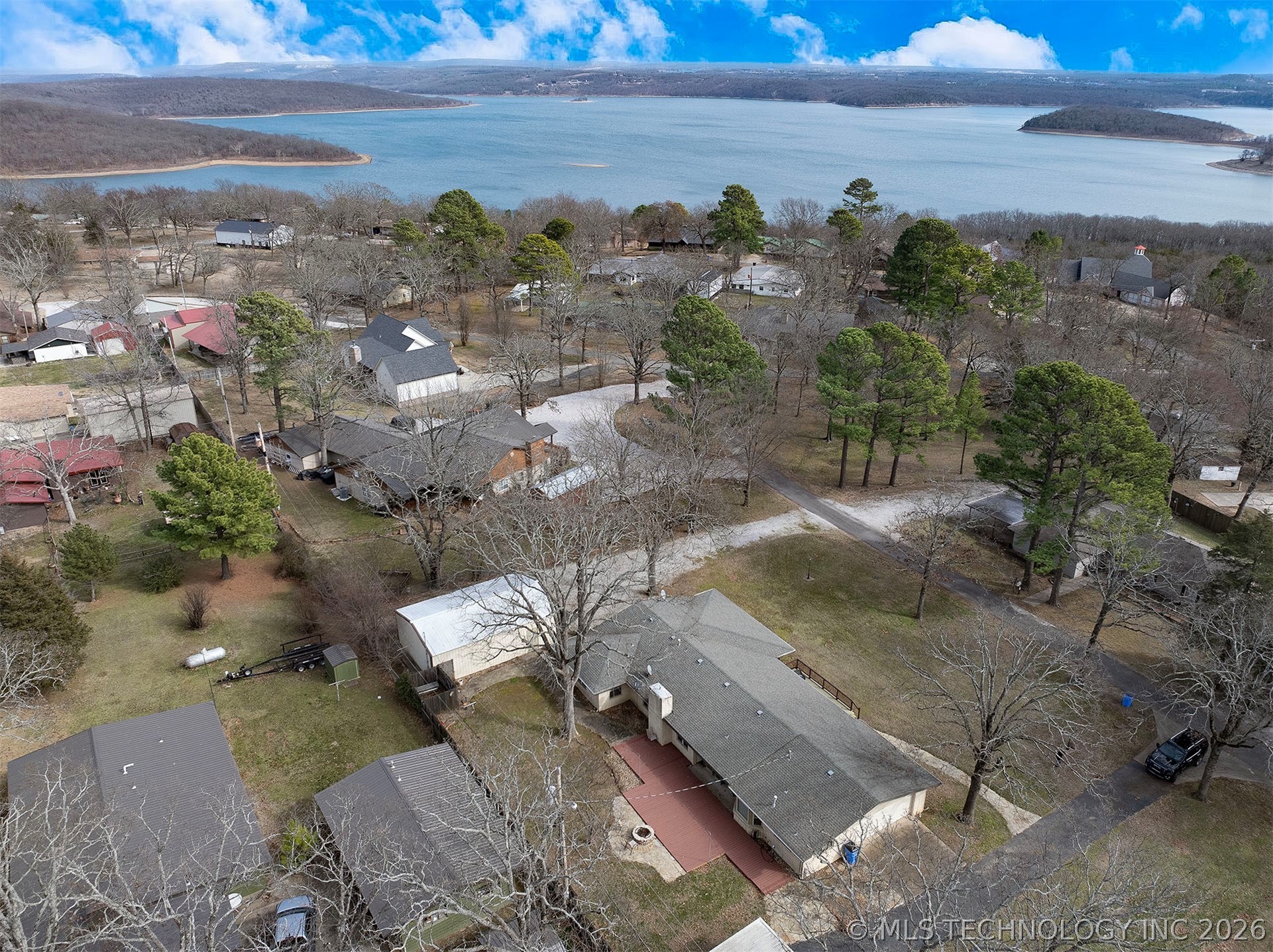 228 E Blue Gill Property Photo 5