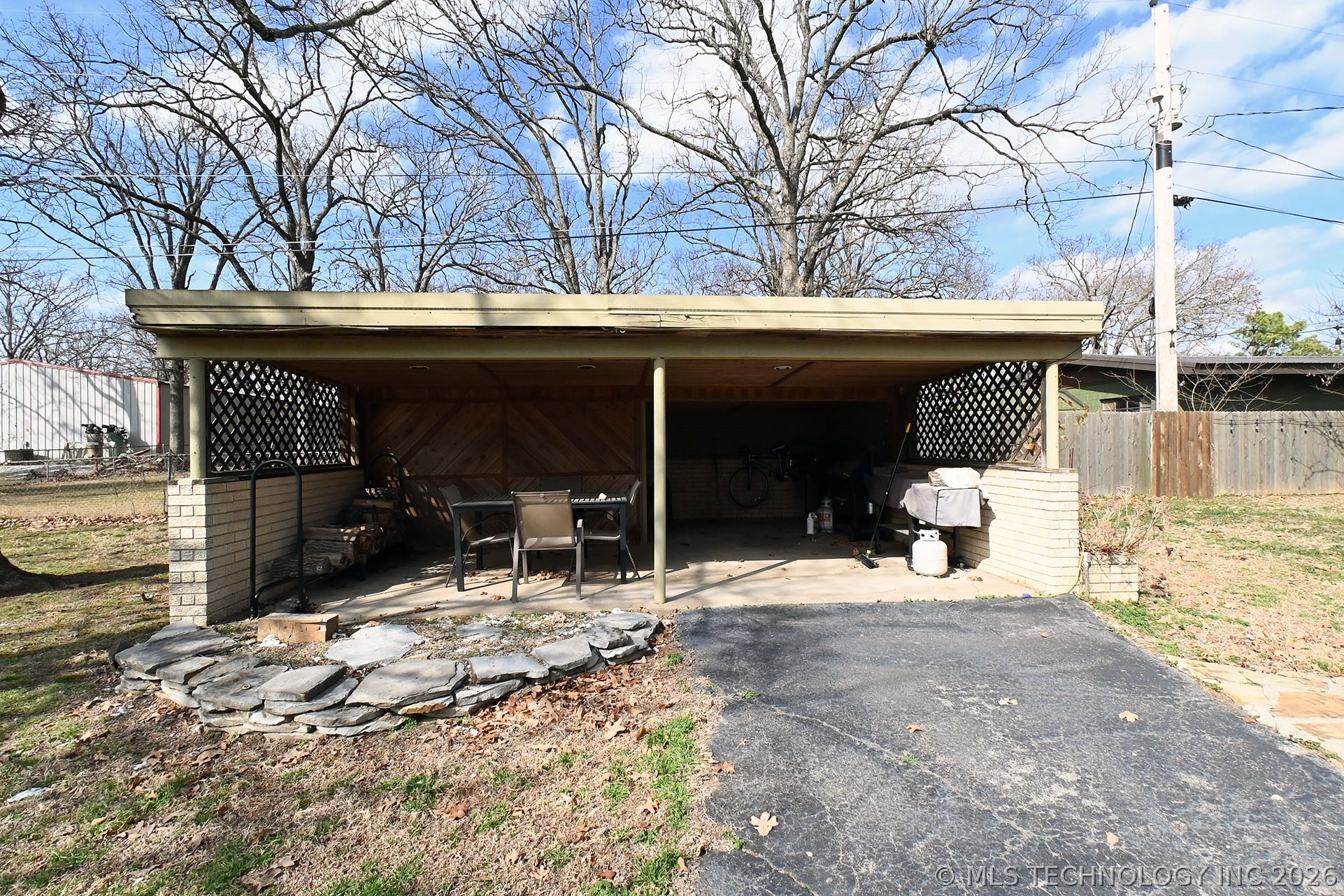 228 E Blue Gill Property Photo 10