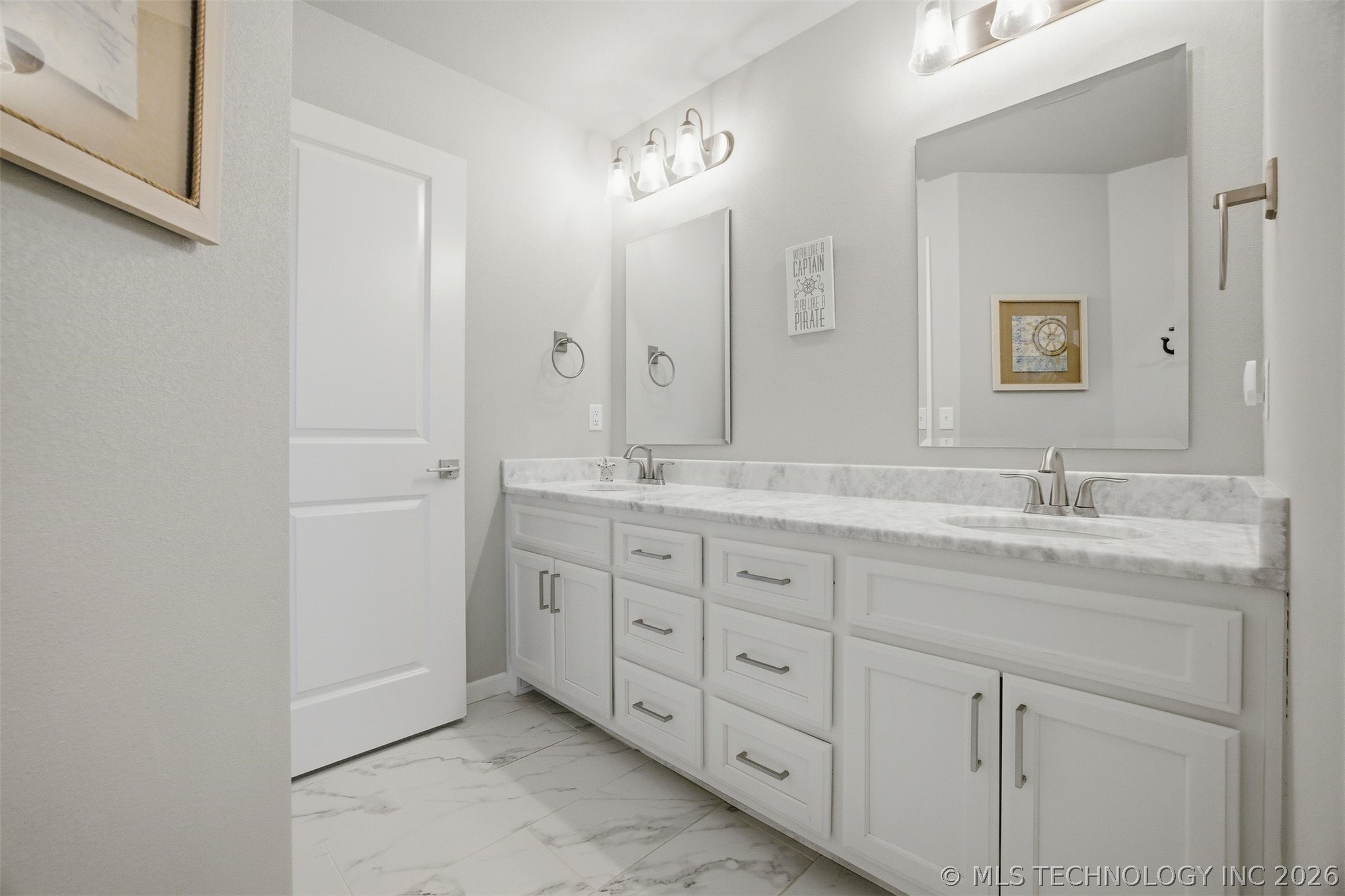 11391 S 213th East Avenue Property Photo 46