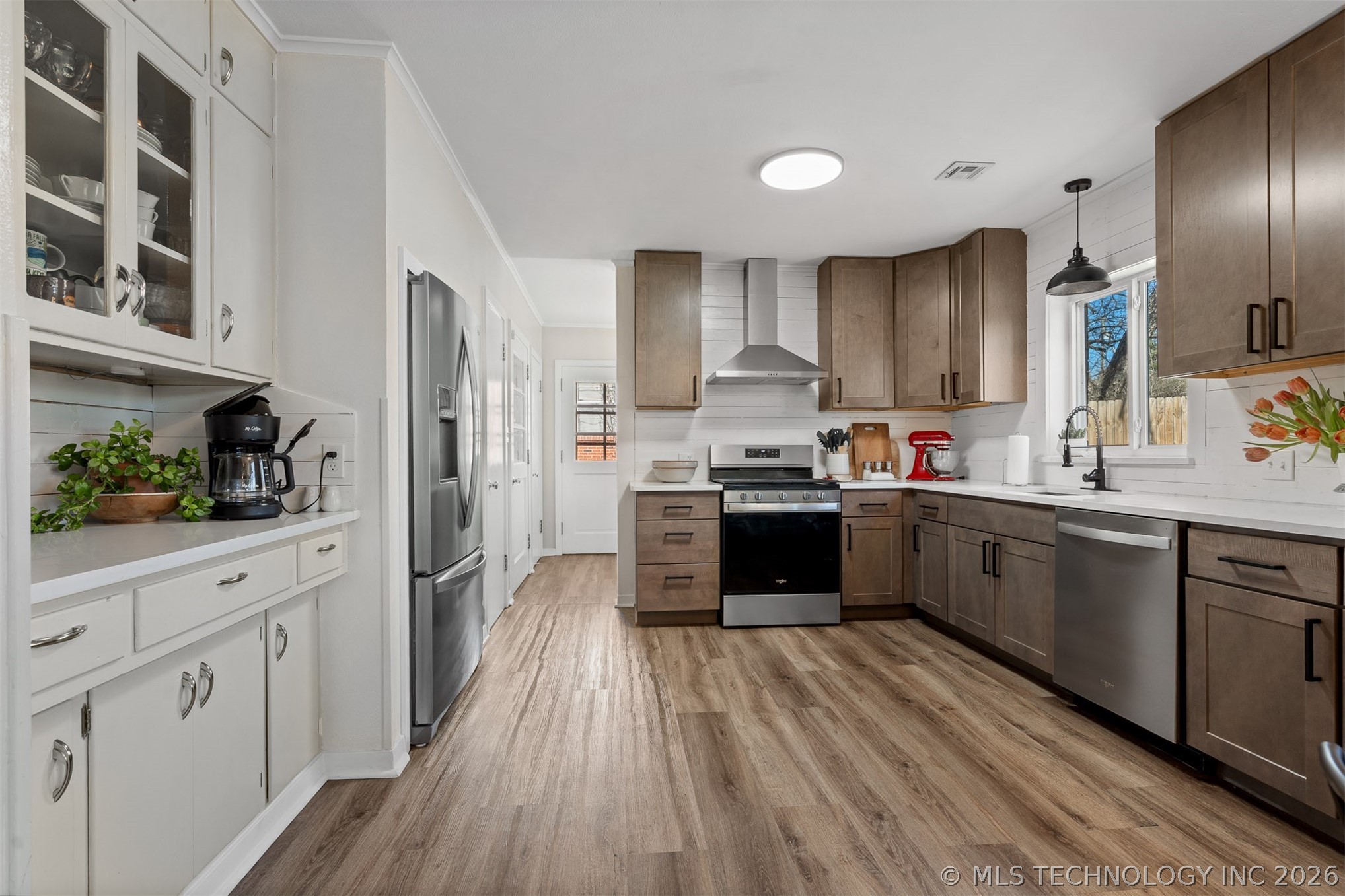 1506 Crescent Drive Property Photo 11