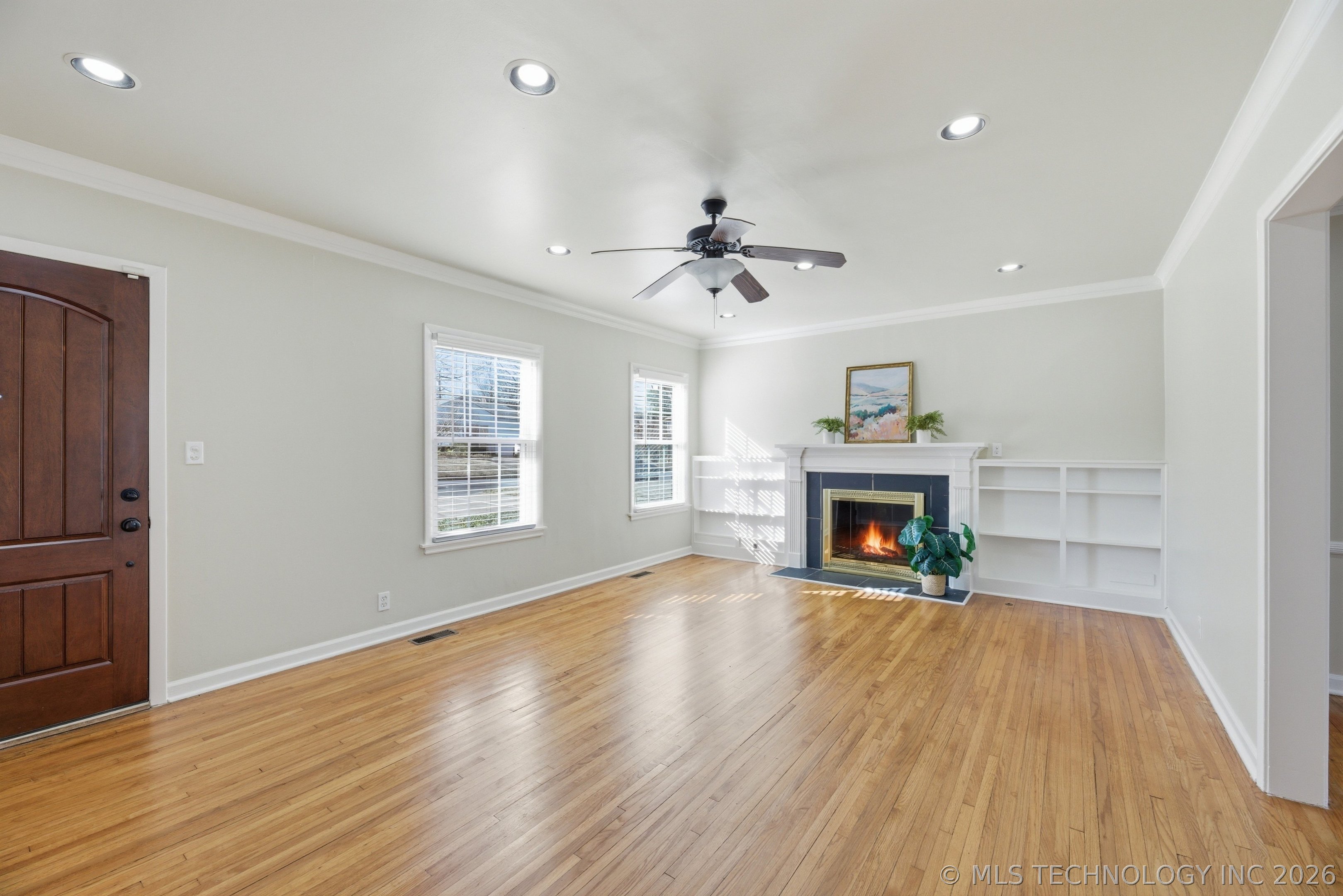 2811 E 22nd Street Property Photo 4