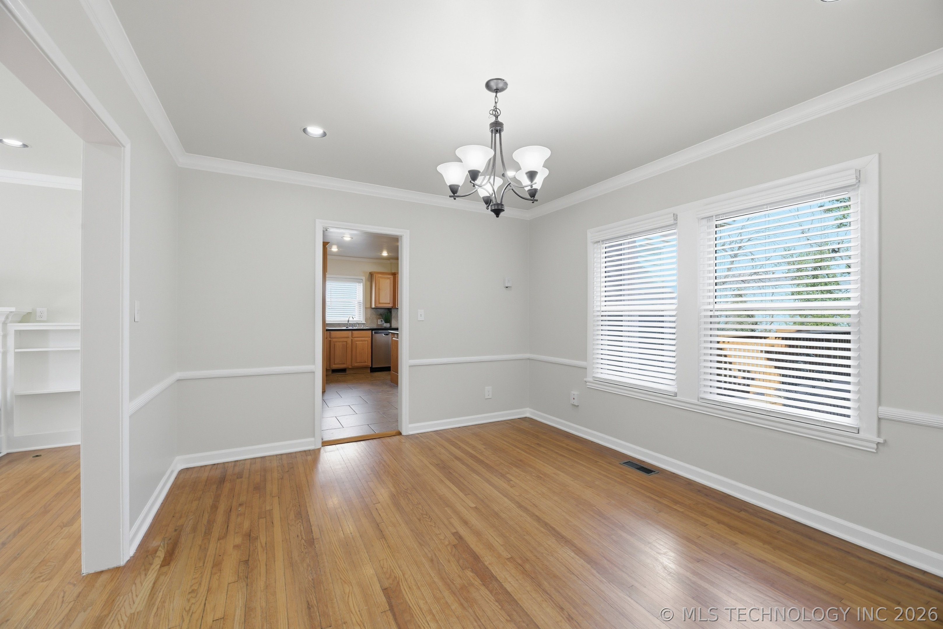 2811 E 22nd Street Property Photo 7