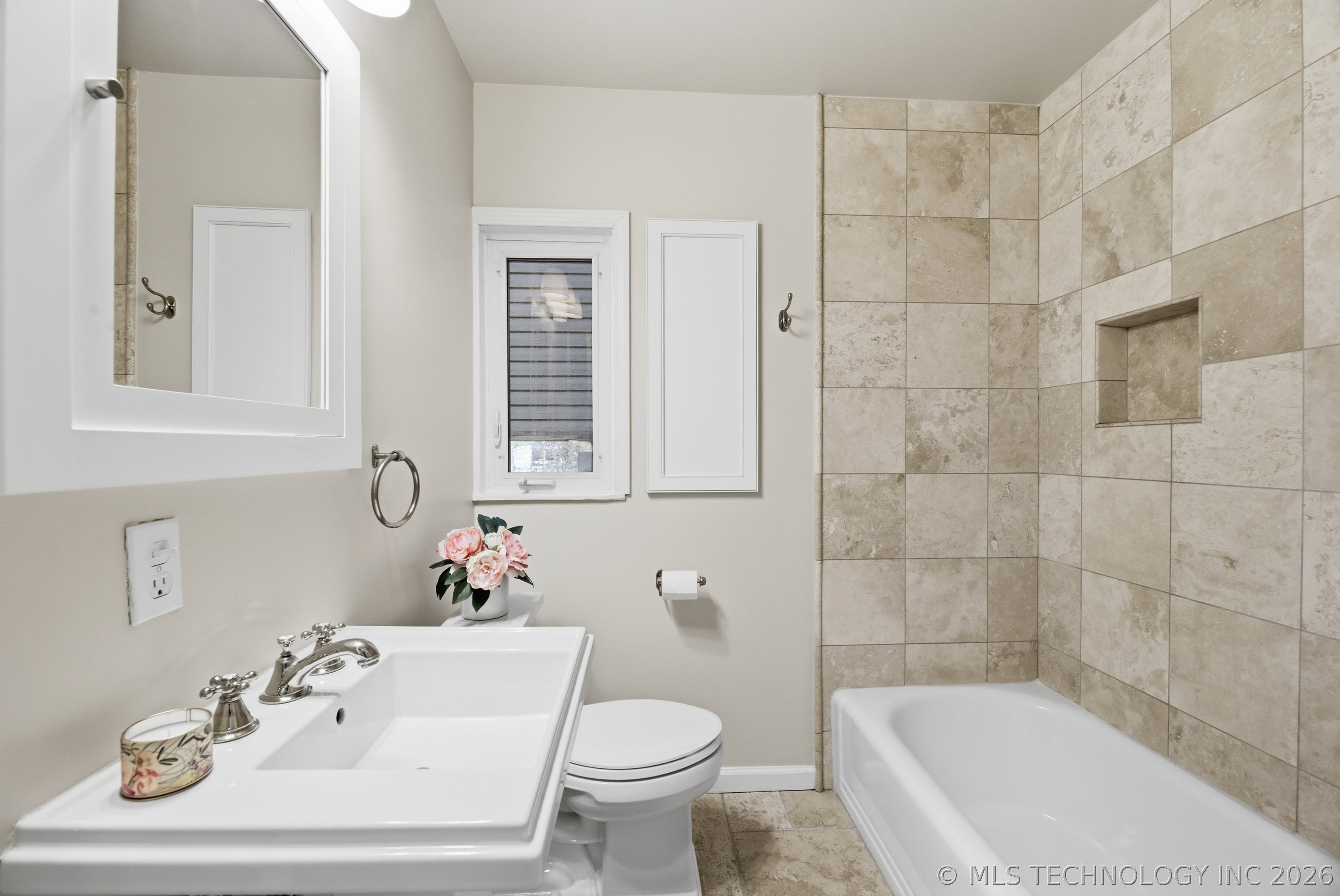 2811 E 22nd Street Property Photo 15