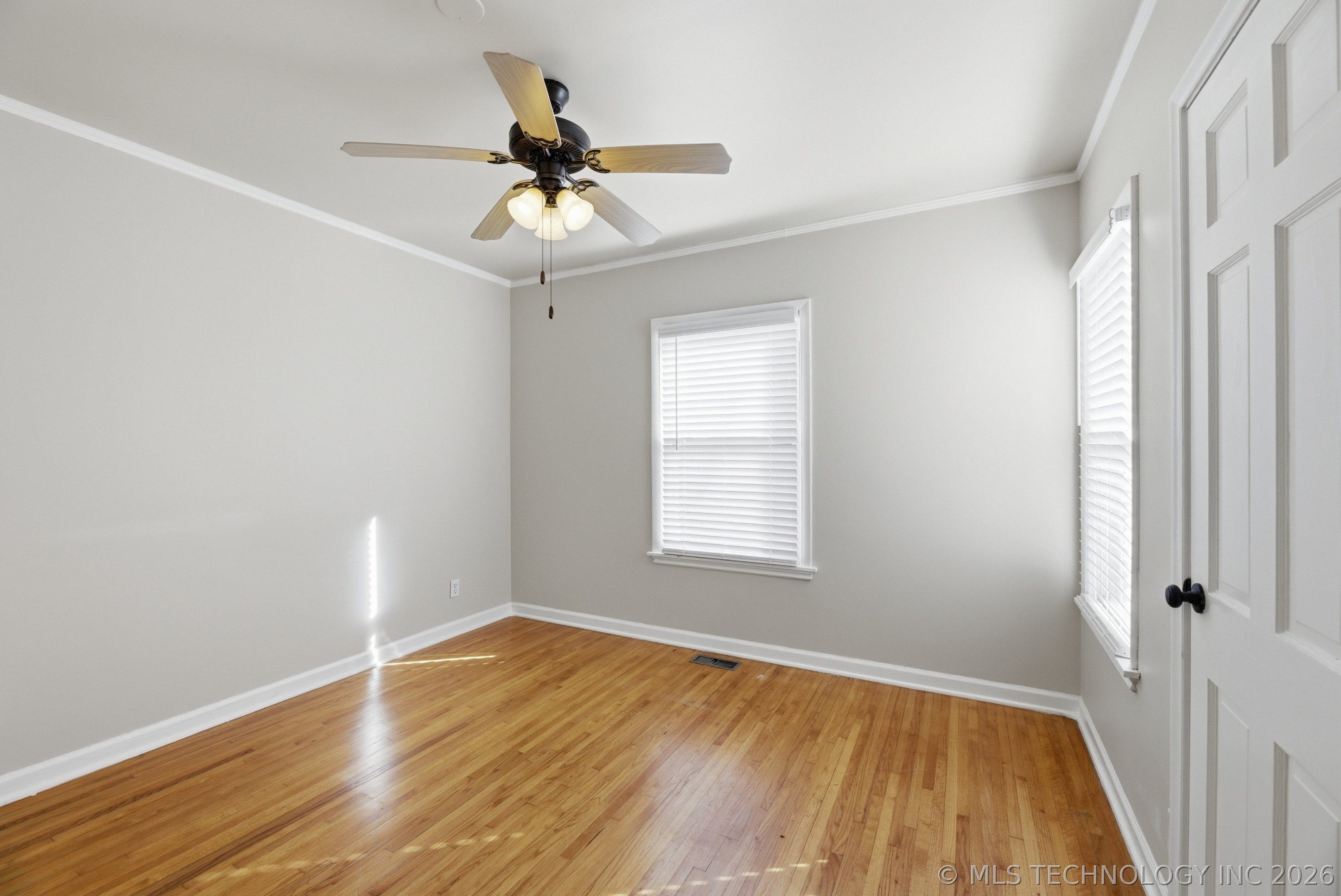 2811 E 22nd Street Property Photo 16