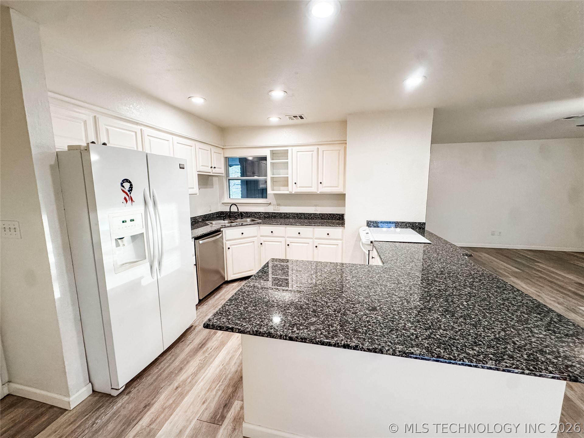 12738 S 121st East Avenue Property Photo 6