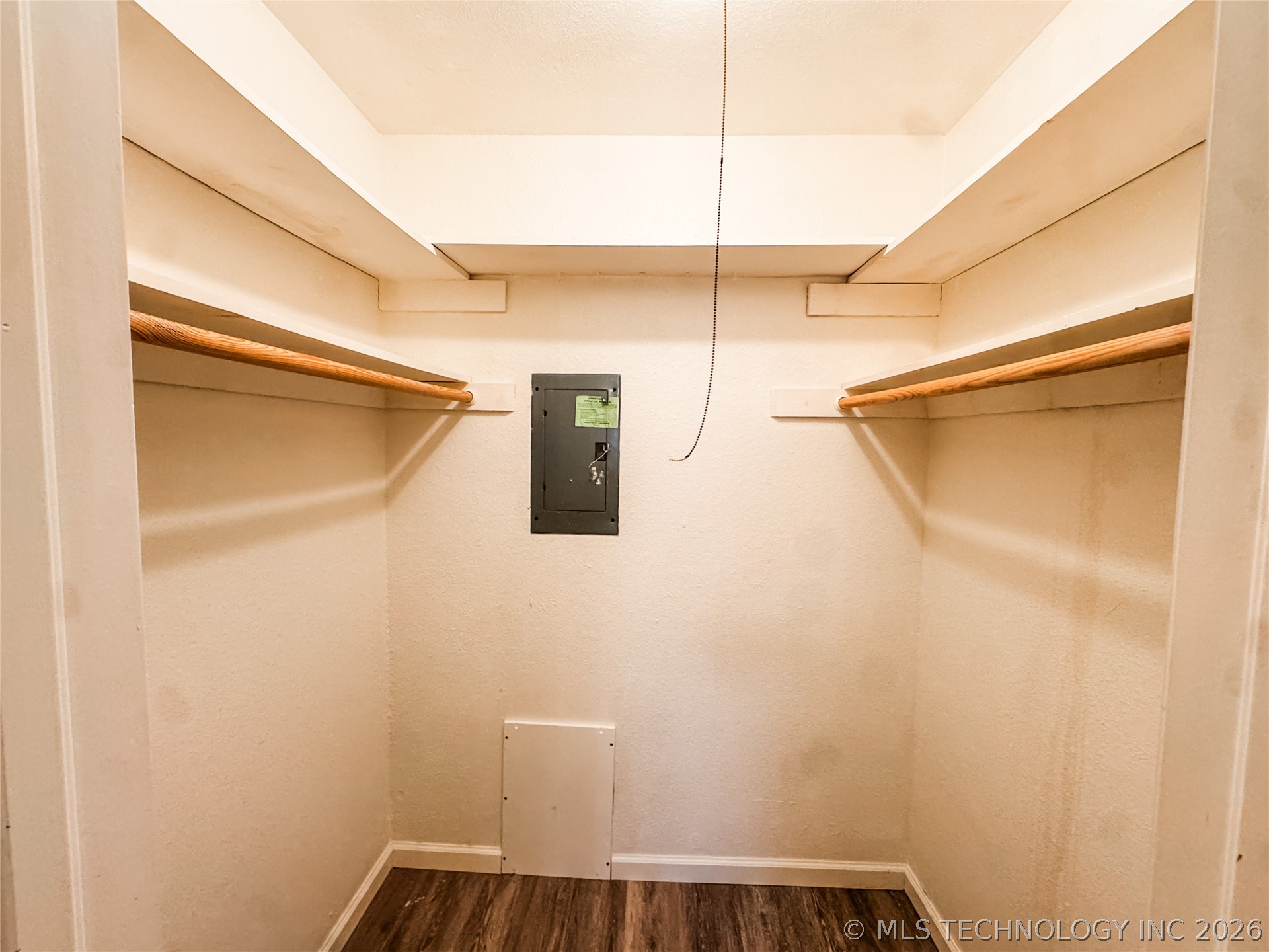 12738 S 121st East Avenue Property Photo 9