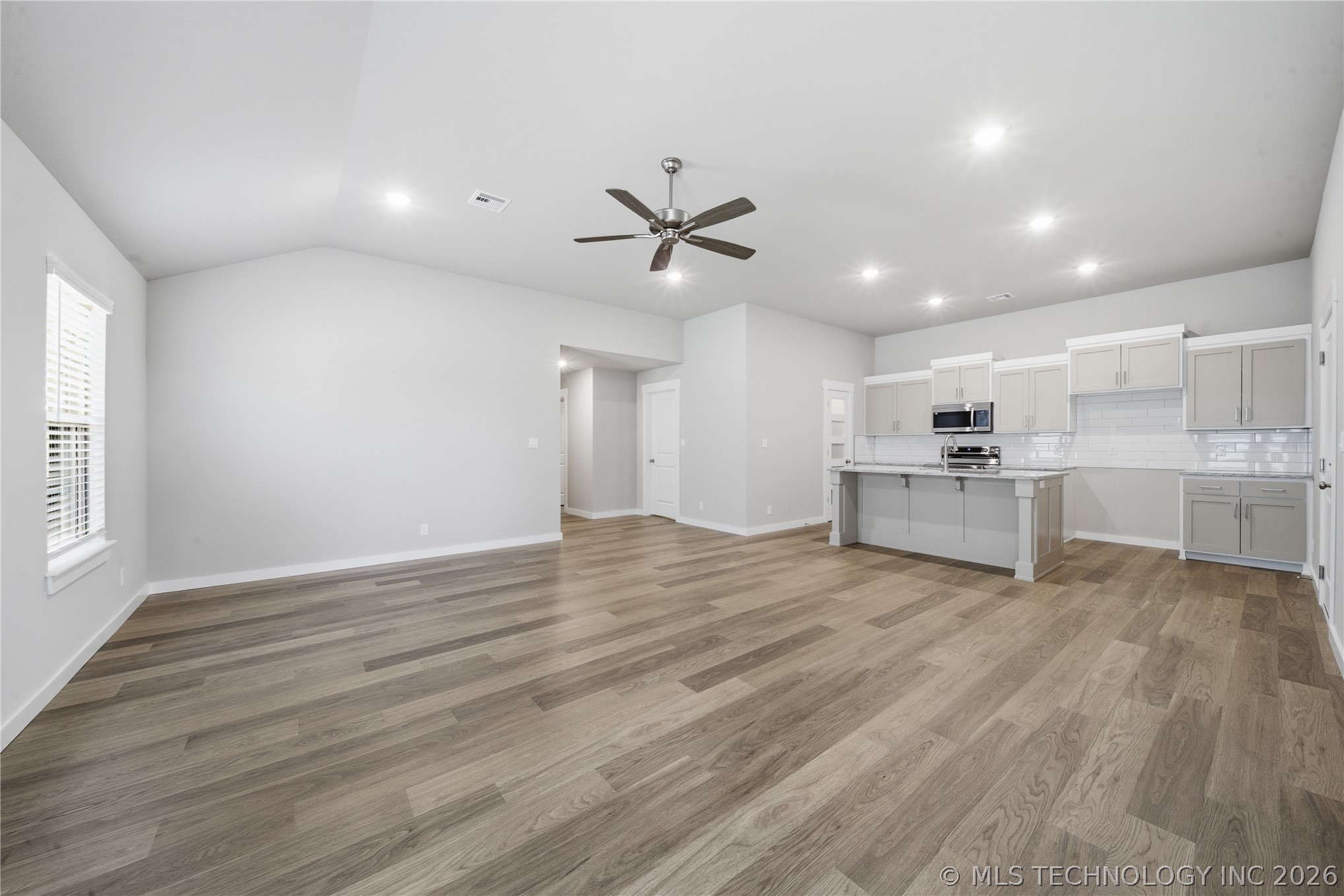 14647 E 39th Place S Property Photo 2