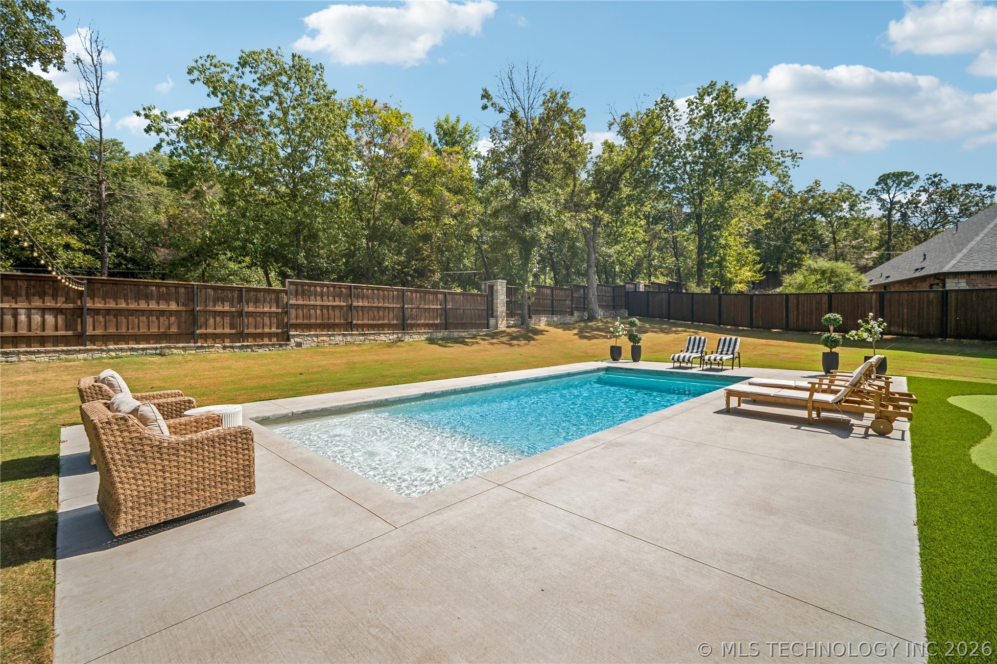7785 Forest Lane Property Photo 8