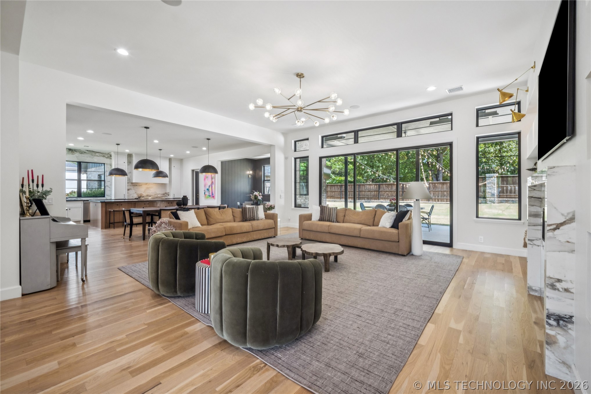 7785 Forest Lane Property Photo 14