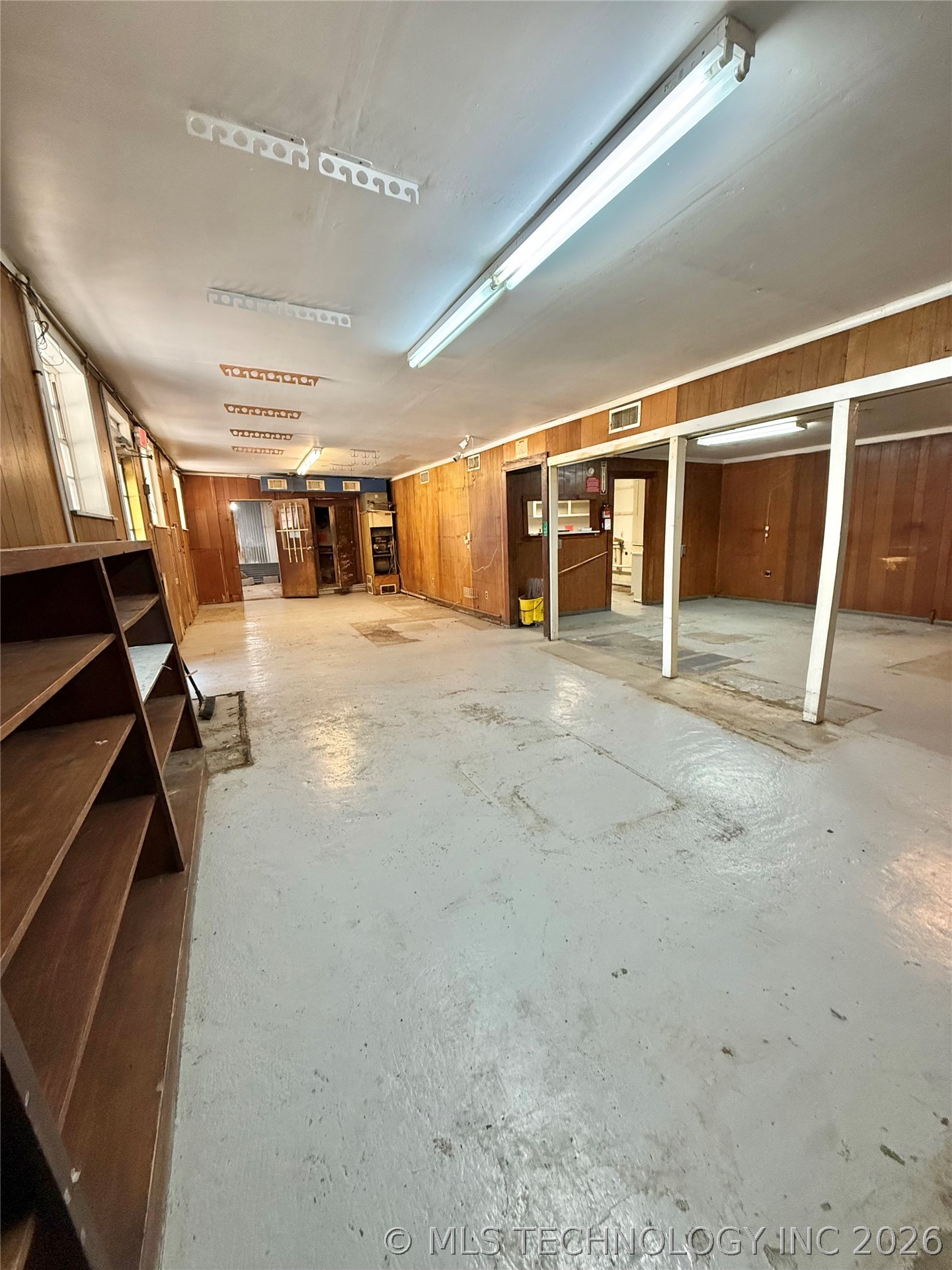 72135 S 320 Road Property Photo 4