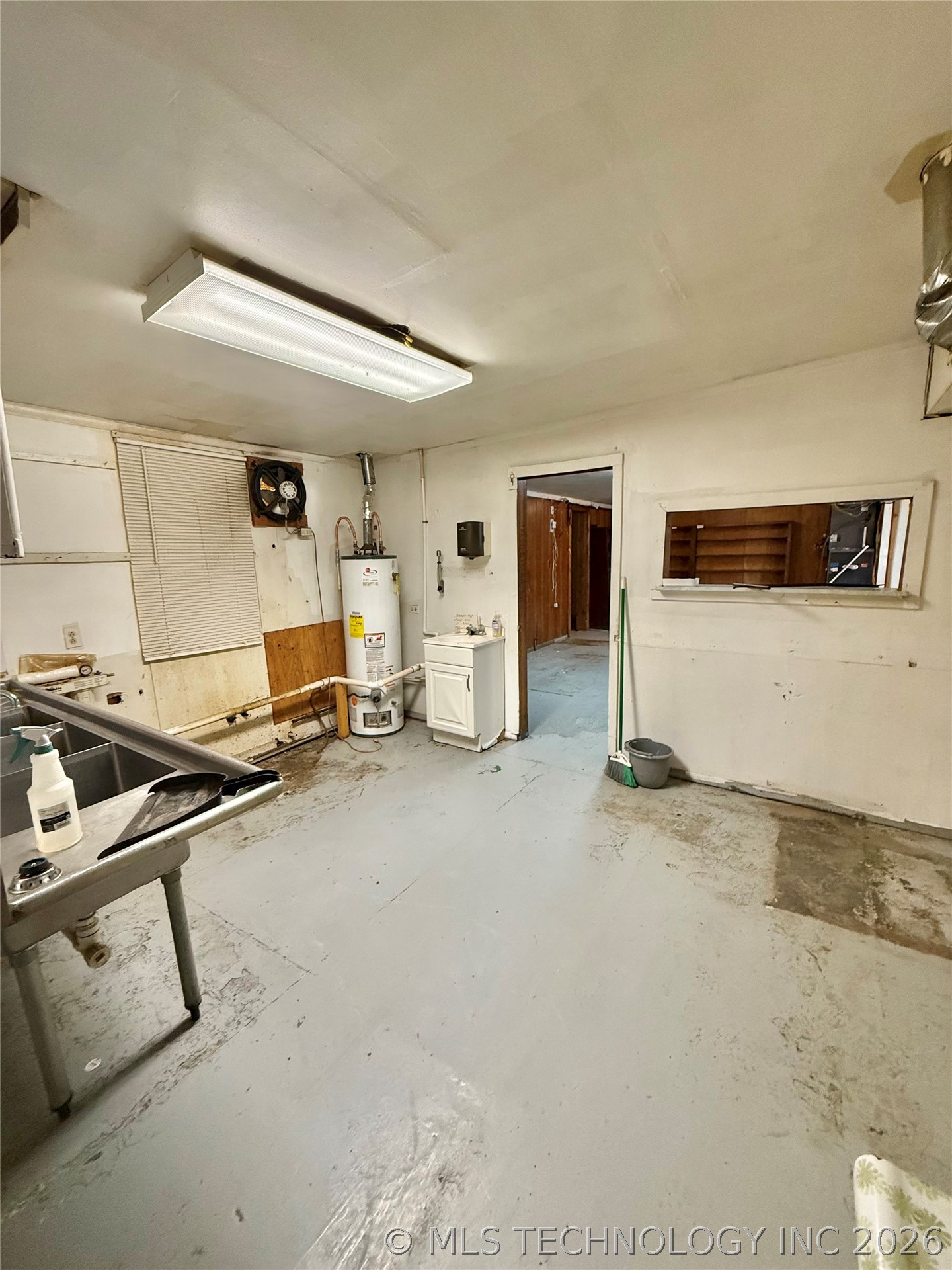 72135 S 320 Road Property Photo 8