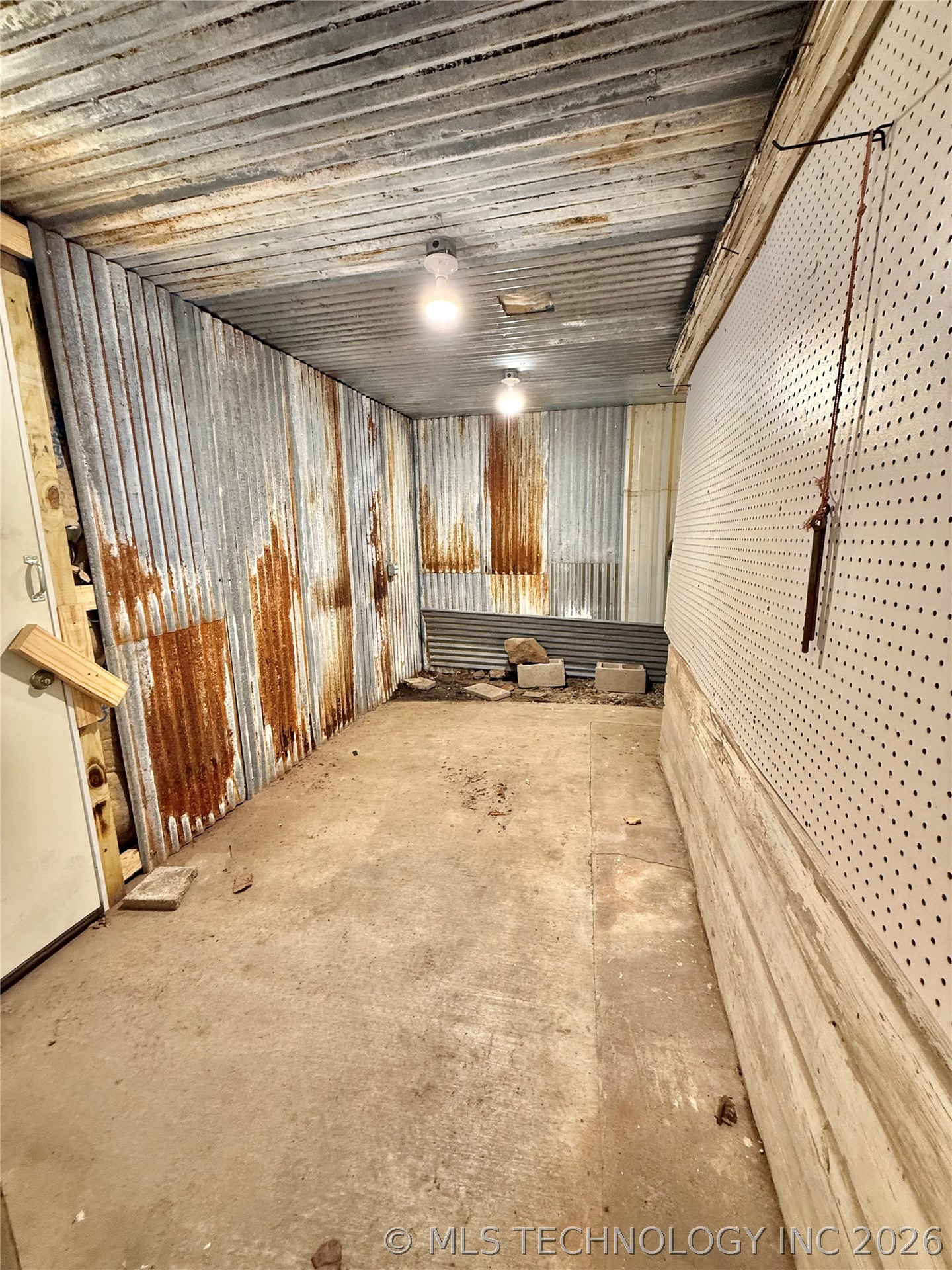 72135 S 320 Road Property Photo 13