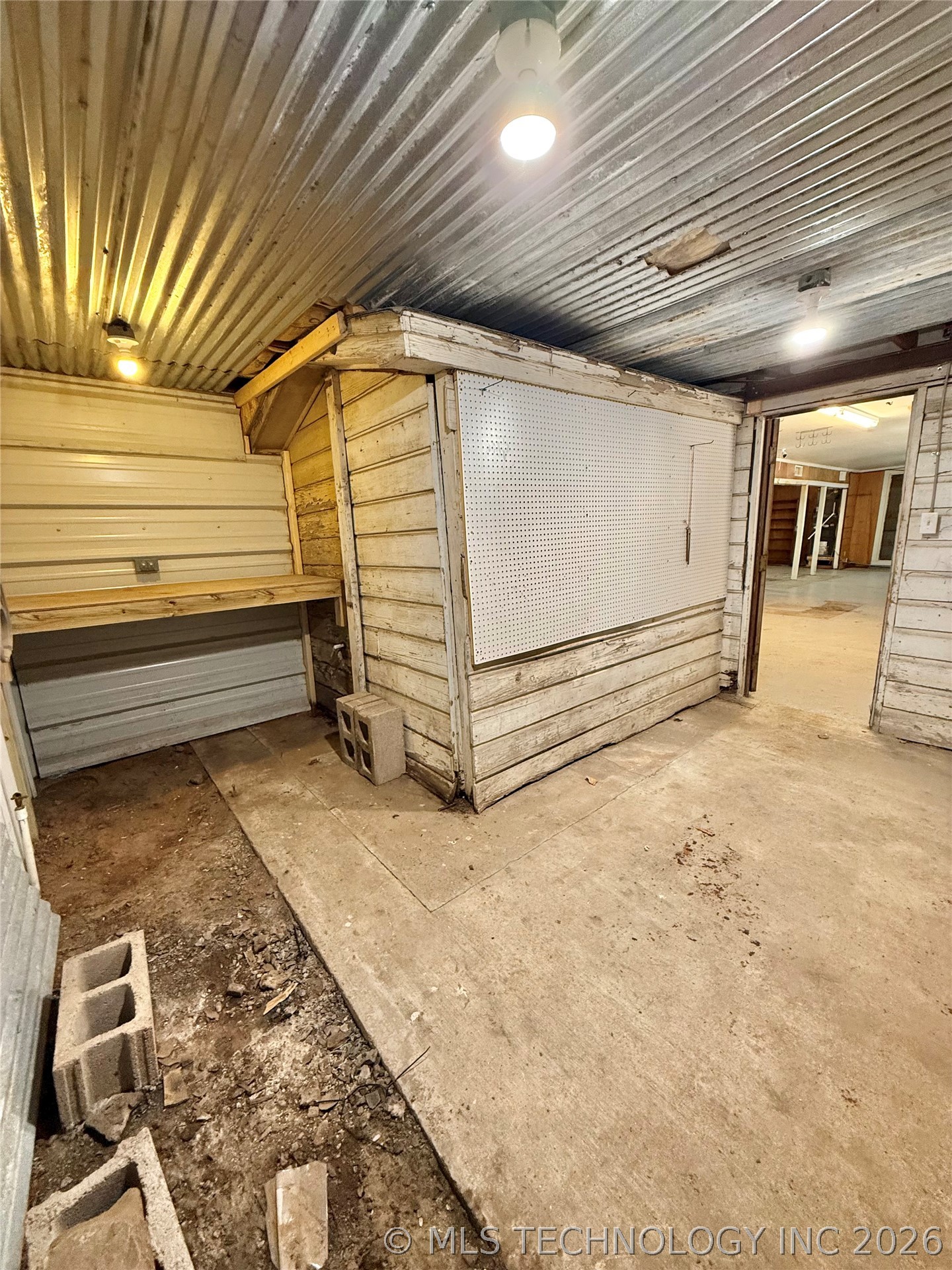 72135 S 320 Road Property Photo 14