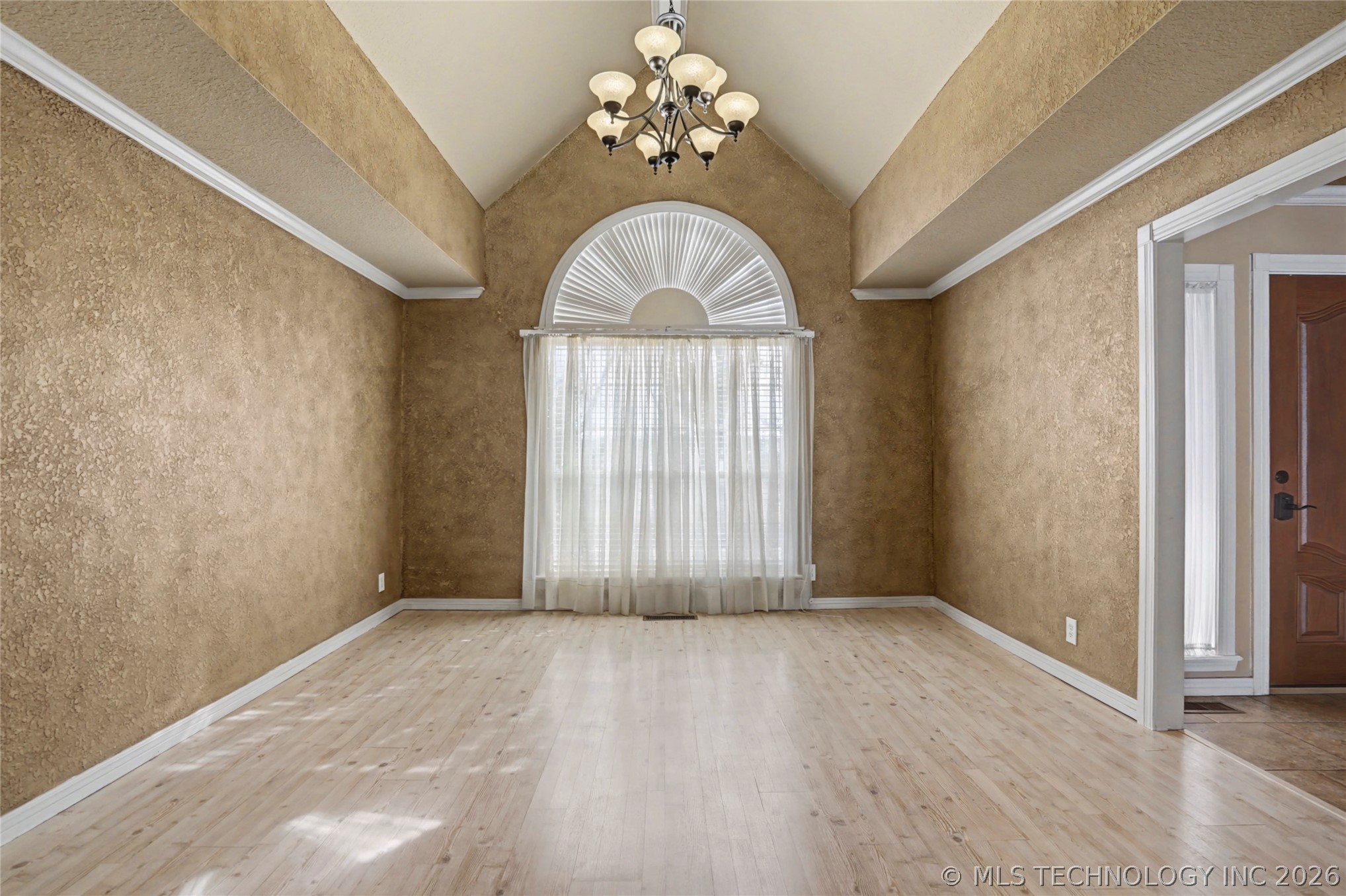 1300 E Boise Street Property Photo 8