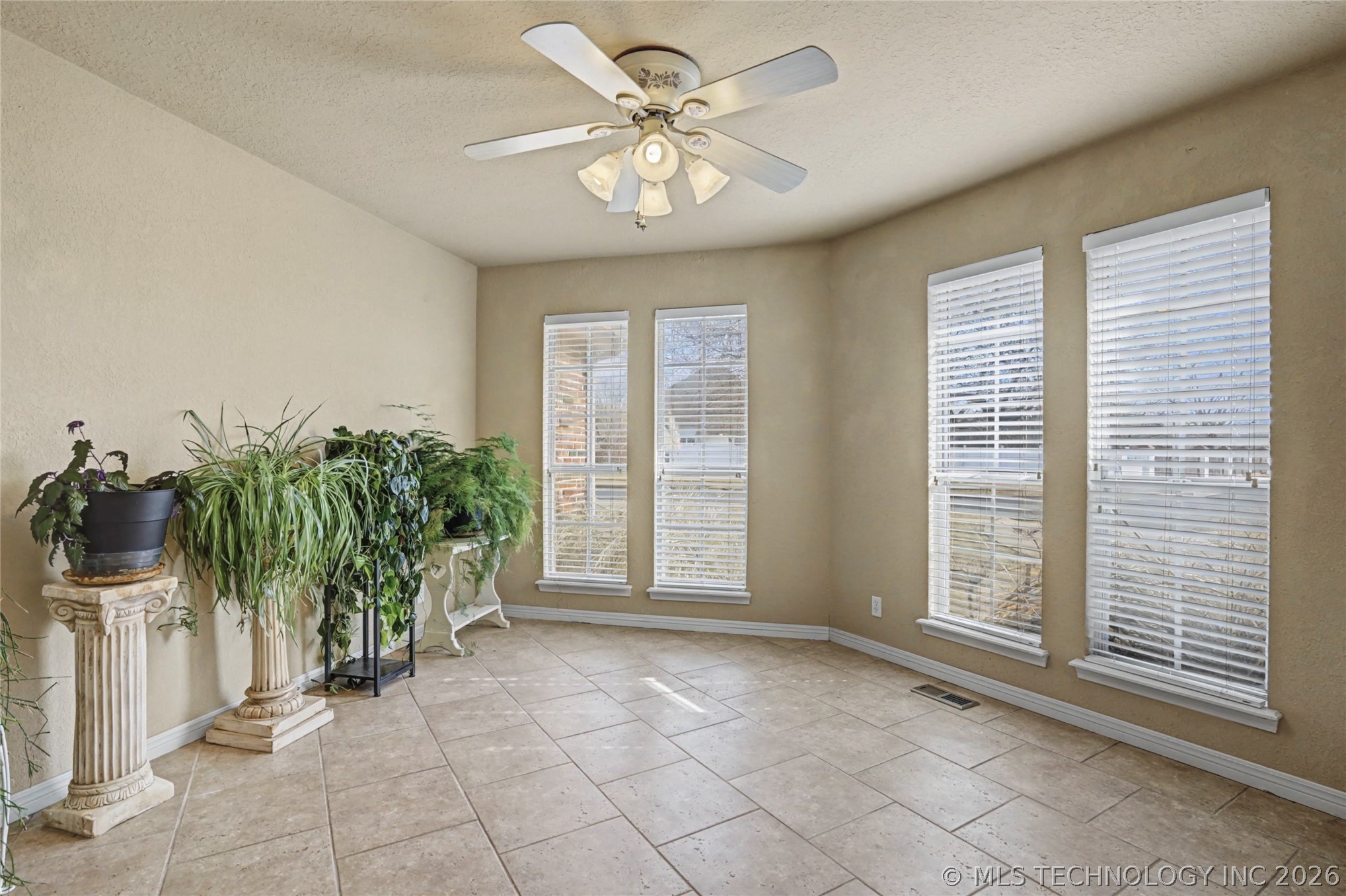 1300 E Boise Street Property Photo 9