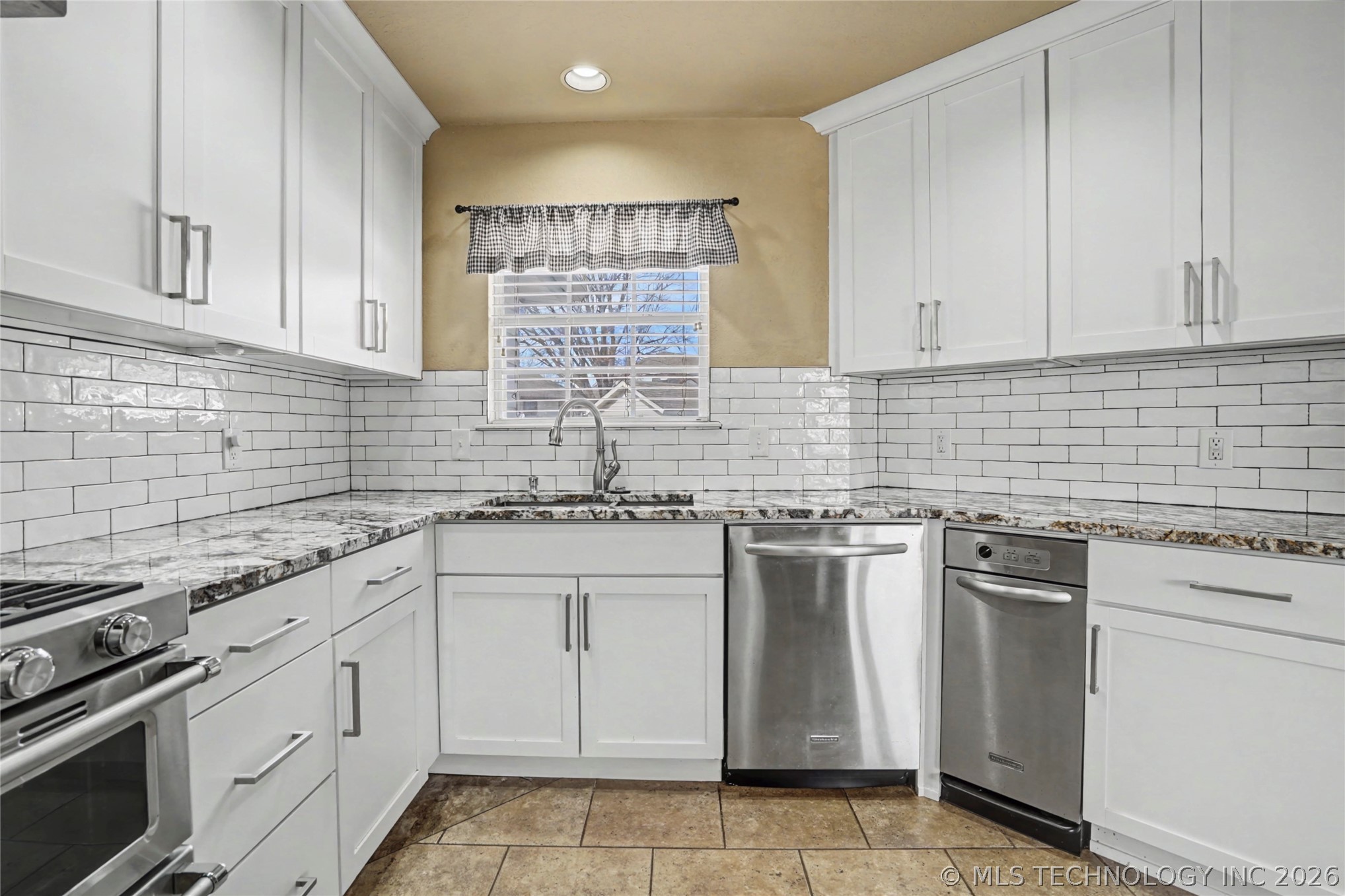 1300 E Boise Street Property Photo 14