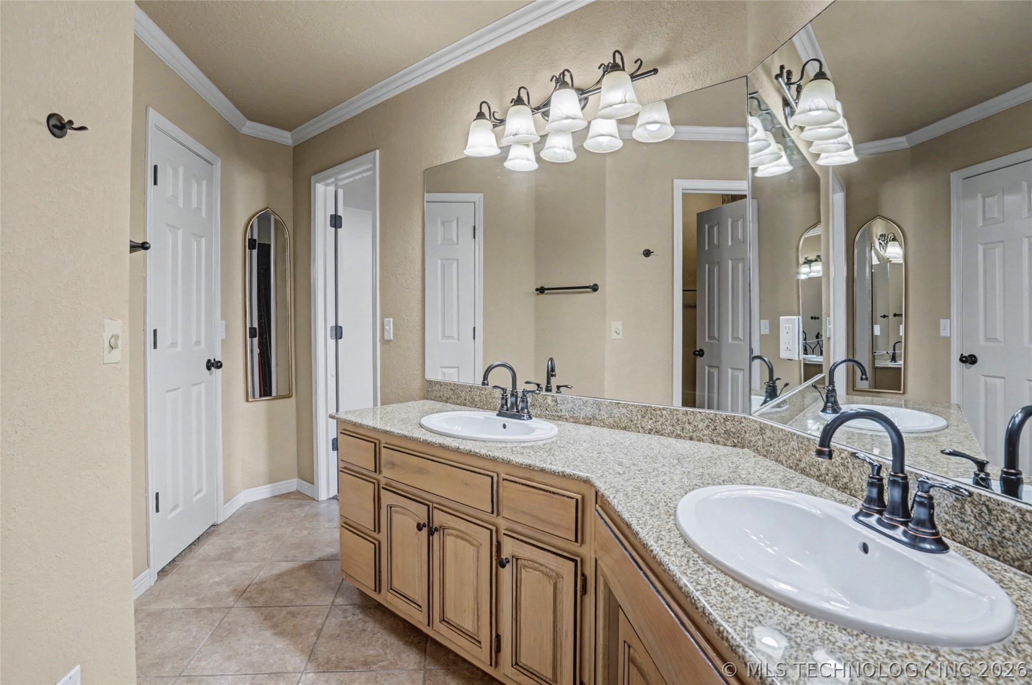 1300 E Boise Street Property Photo 20