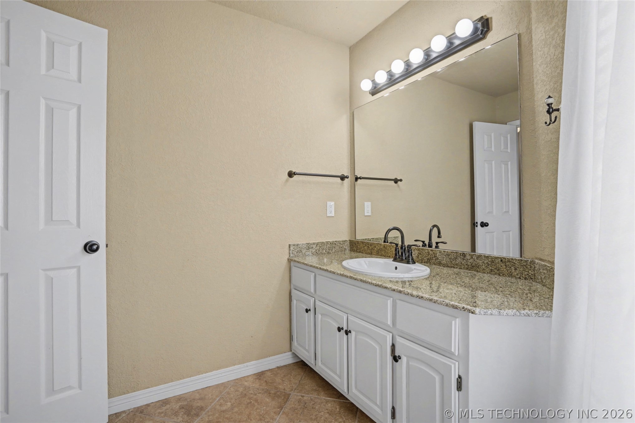 1300 E Boise Street Property Photo 25