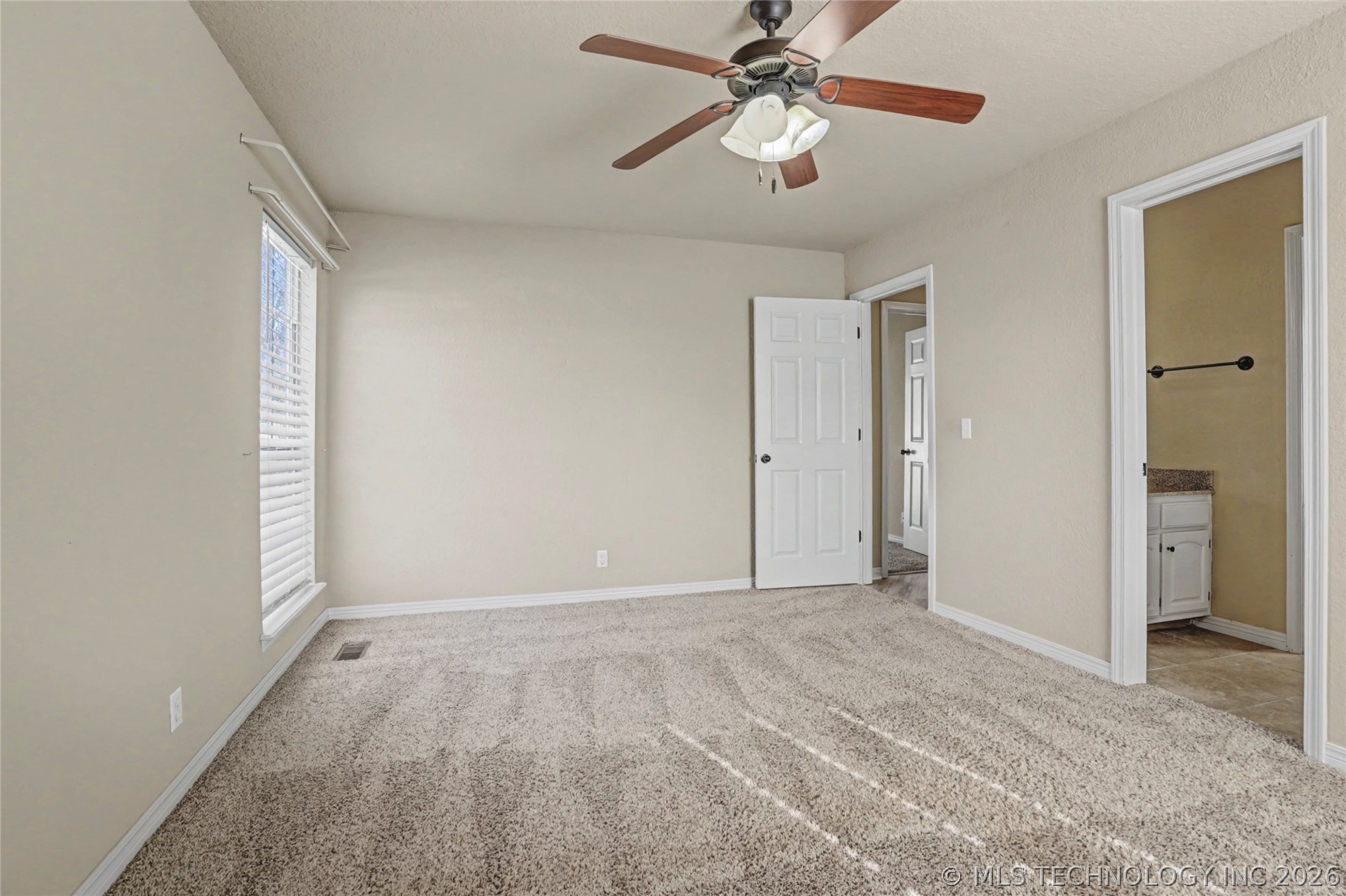 1300 E Boise Street Property Photo 28