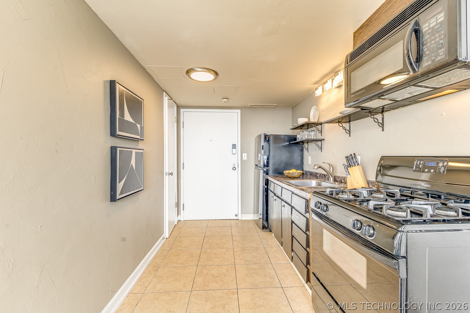 410 W 7th Street 1230 Property Photo 5