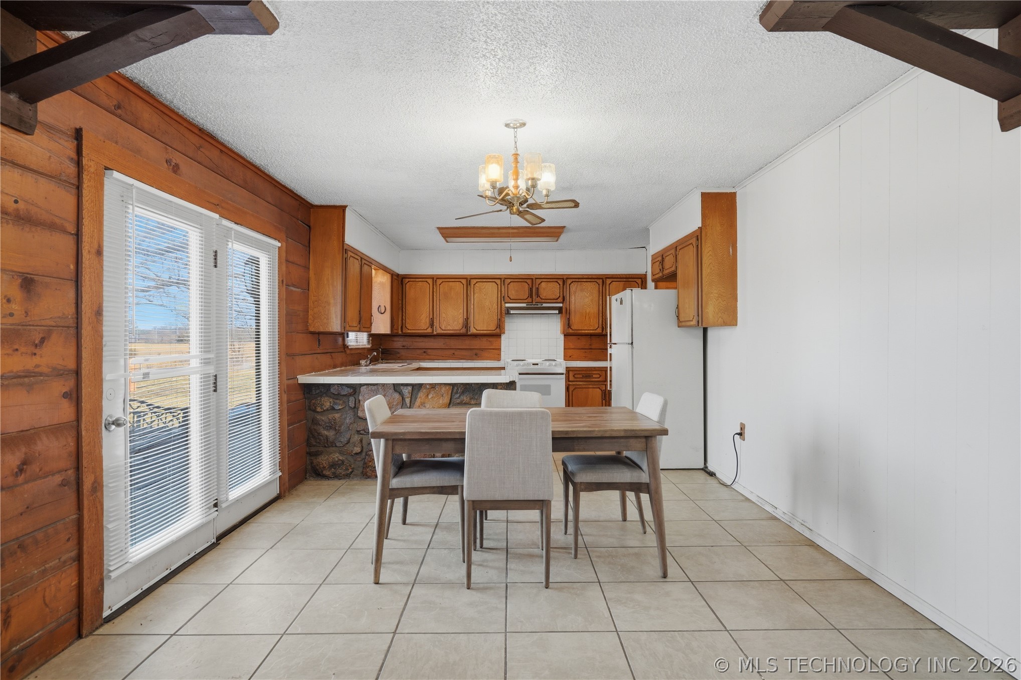 98426 Us Highway 59 Property Photo 8