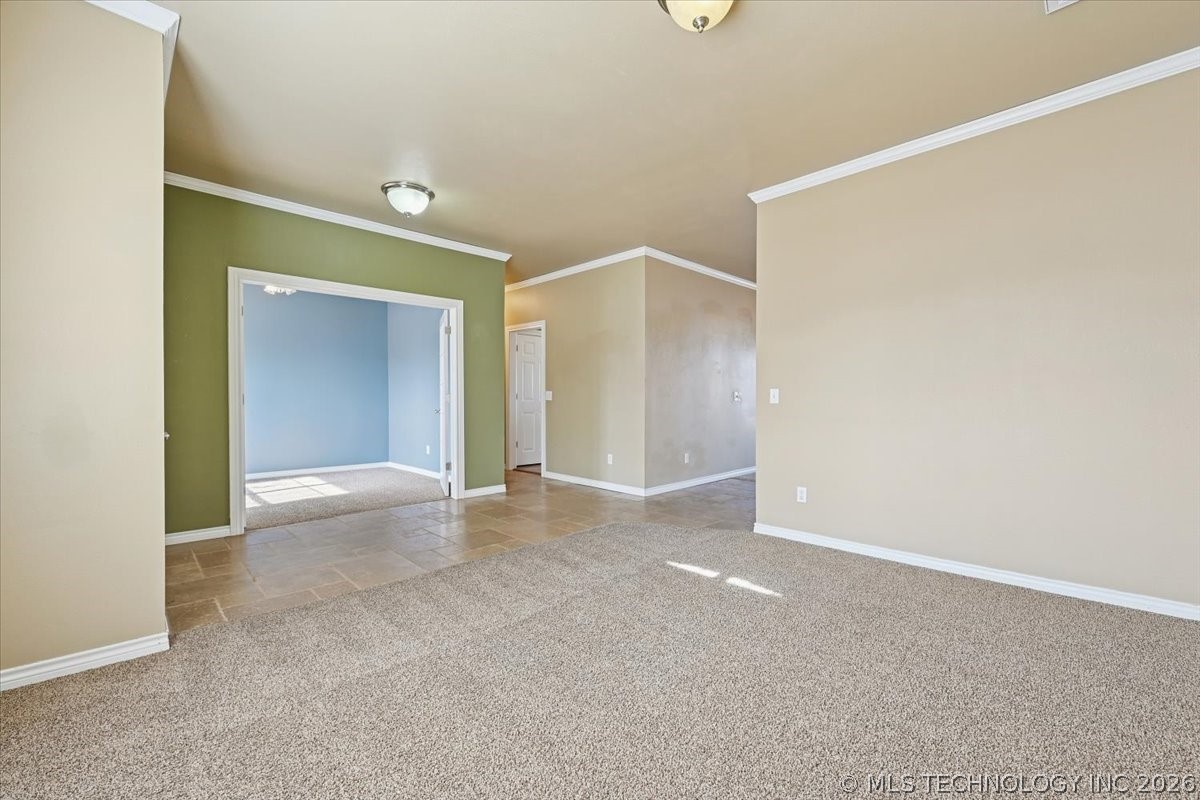 1400 W Granger Street Property Photo 5