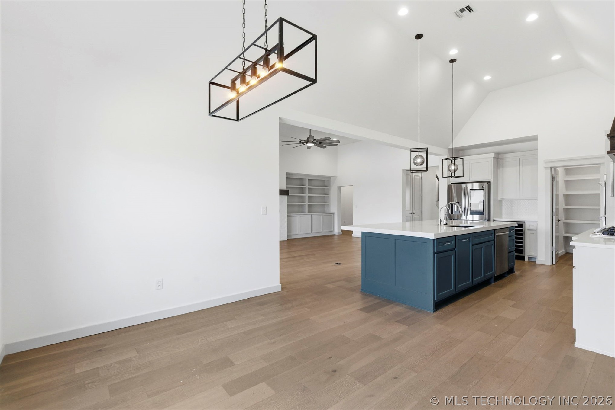 12723 S Maplewood Avenue Property Photo 15