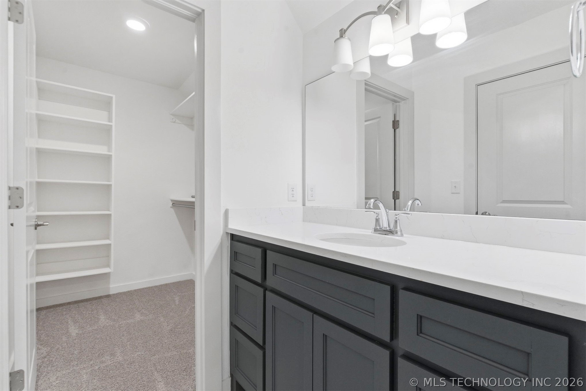 12723 S Maplewood Avenue Property Photo 28