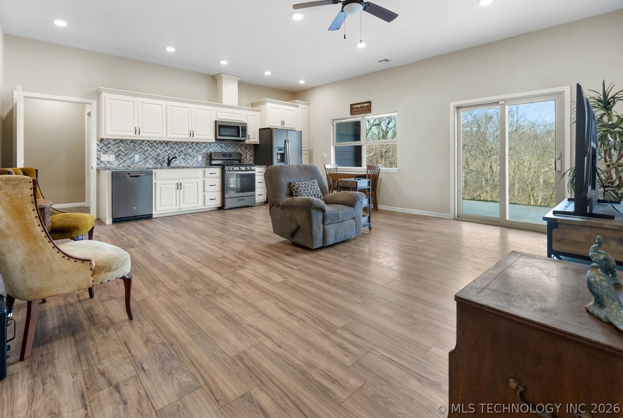 11802 S Hickory Lane Property Photo 16