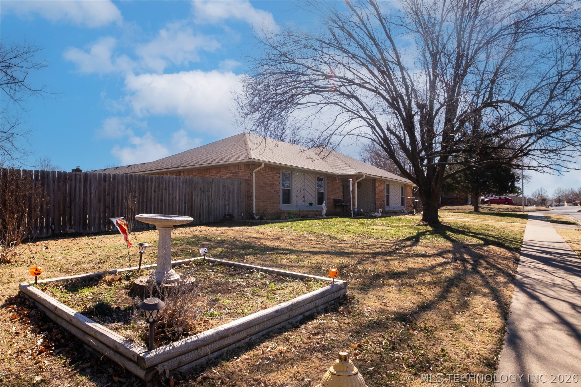 9901 N 107th East Avenue Property Photo 3