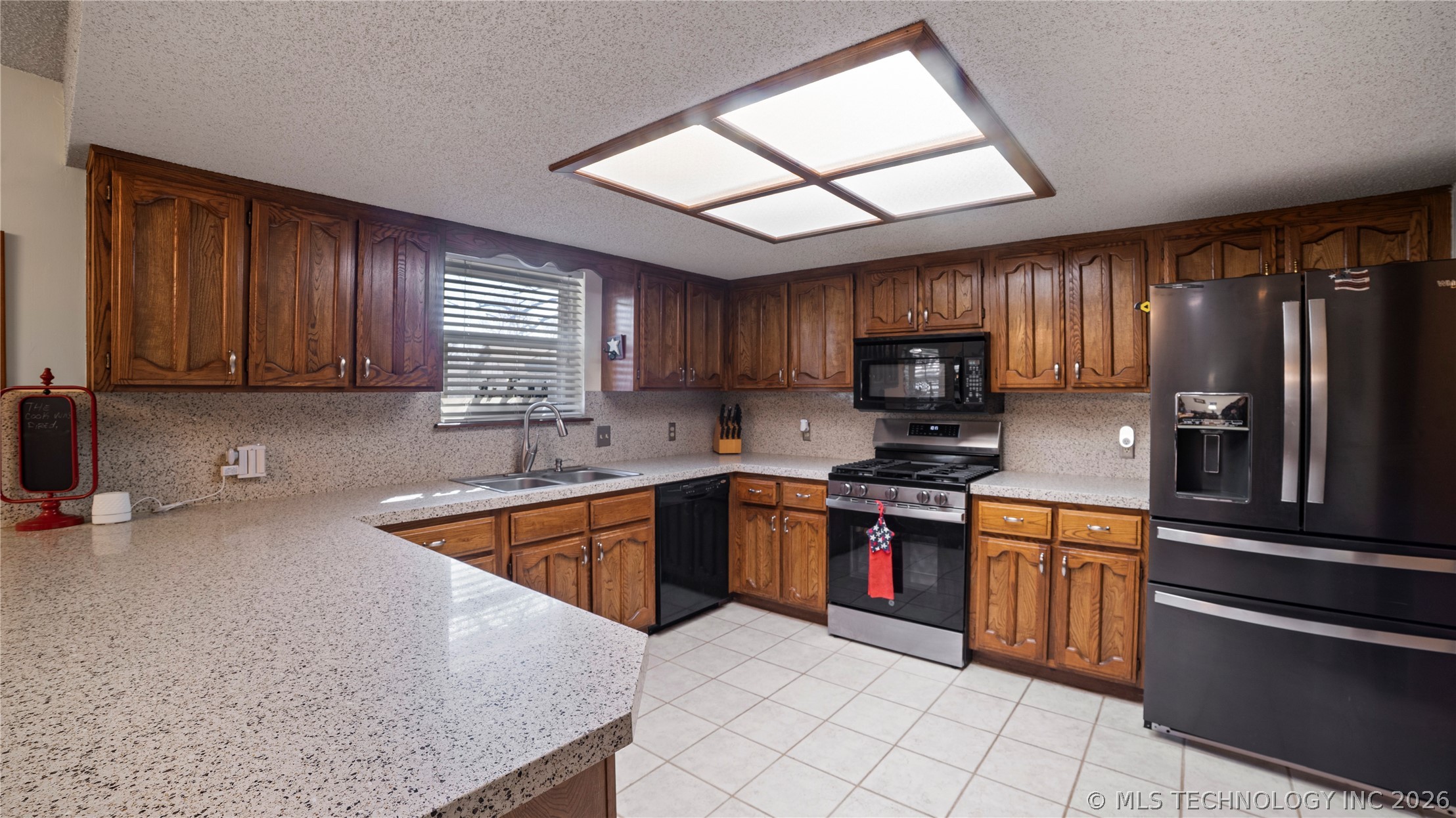 9901 N 107th East Avenue Property Photo 11