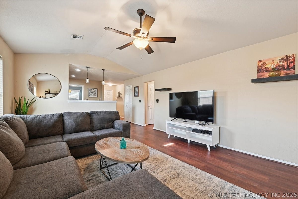 15148 E 108th Place N Property Photo 9