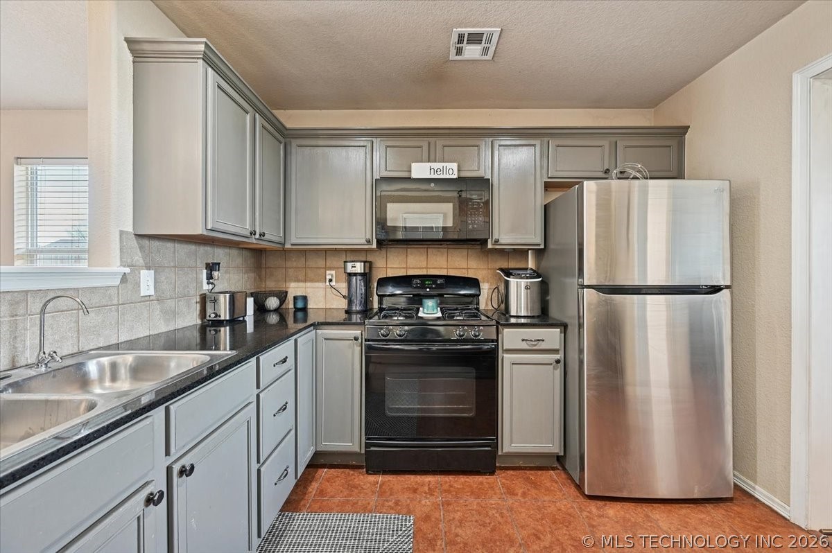 15148 E 108th Place N Property Photo 10