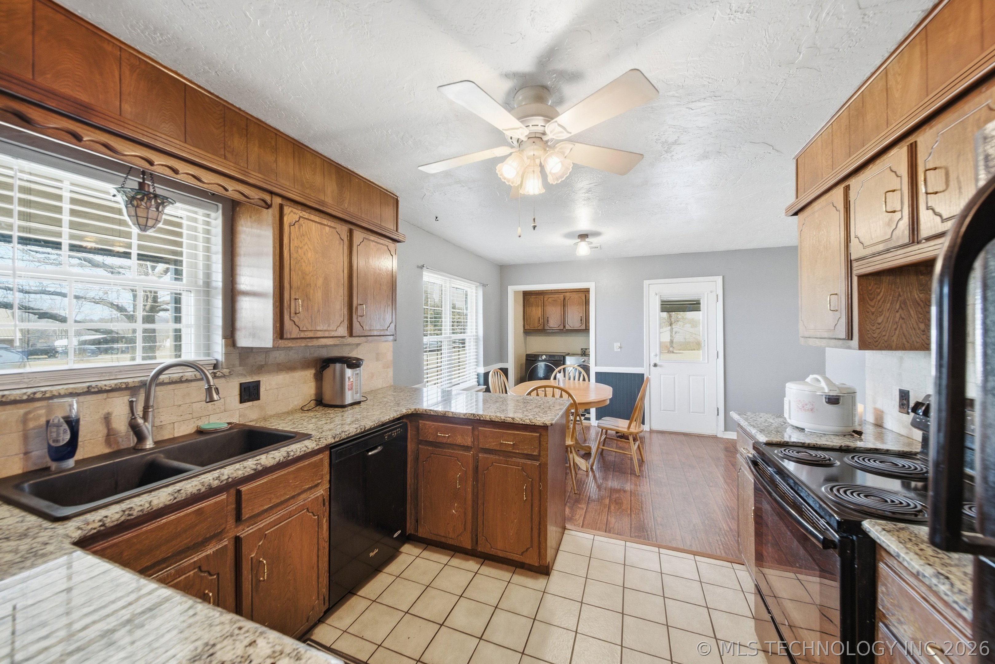 31717 S Earlene Avenue Property Photo 16