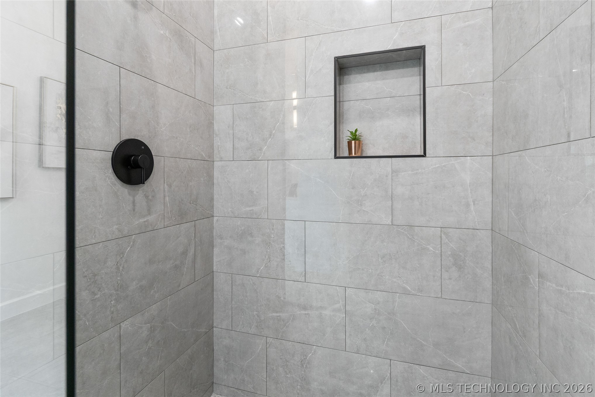11125 S 217th East Avenue Property Photo 26