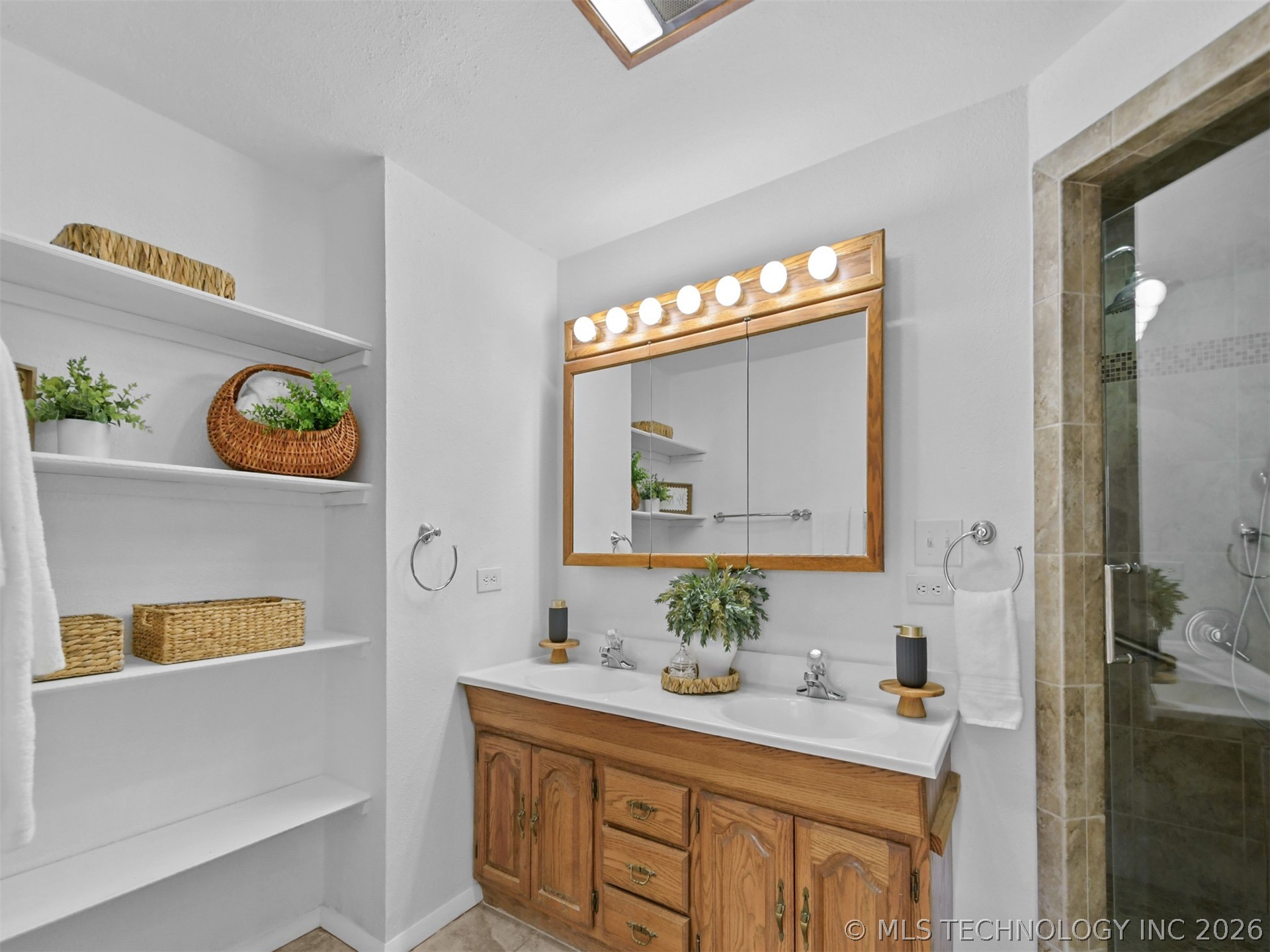 5148 Enville Property Photo 15