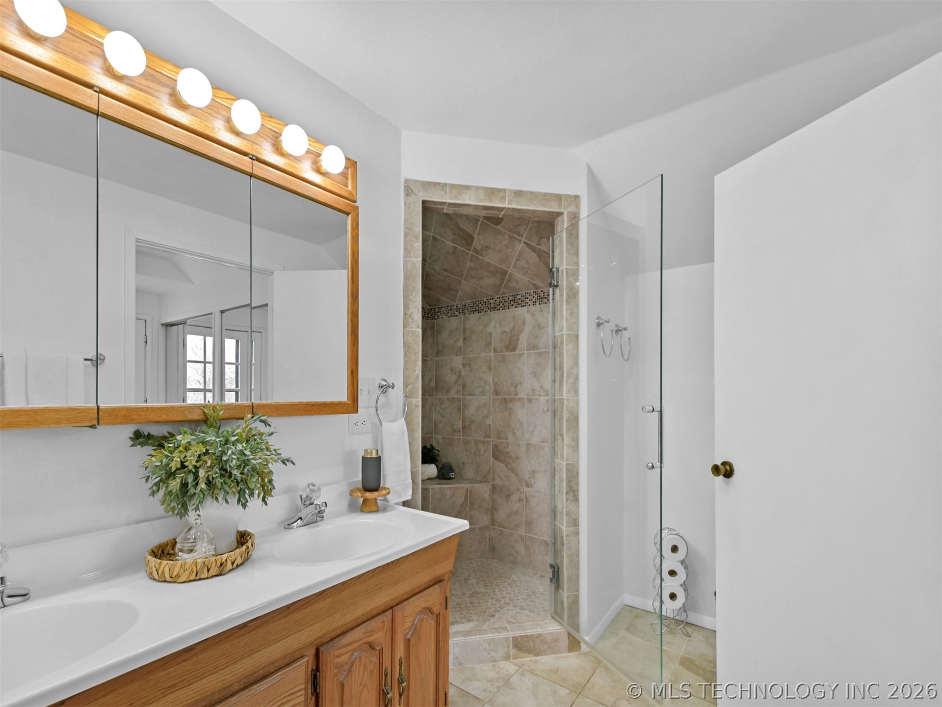 5148 Enville Property Photo 16