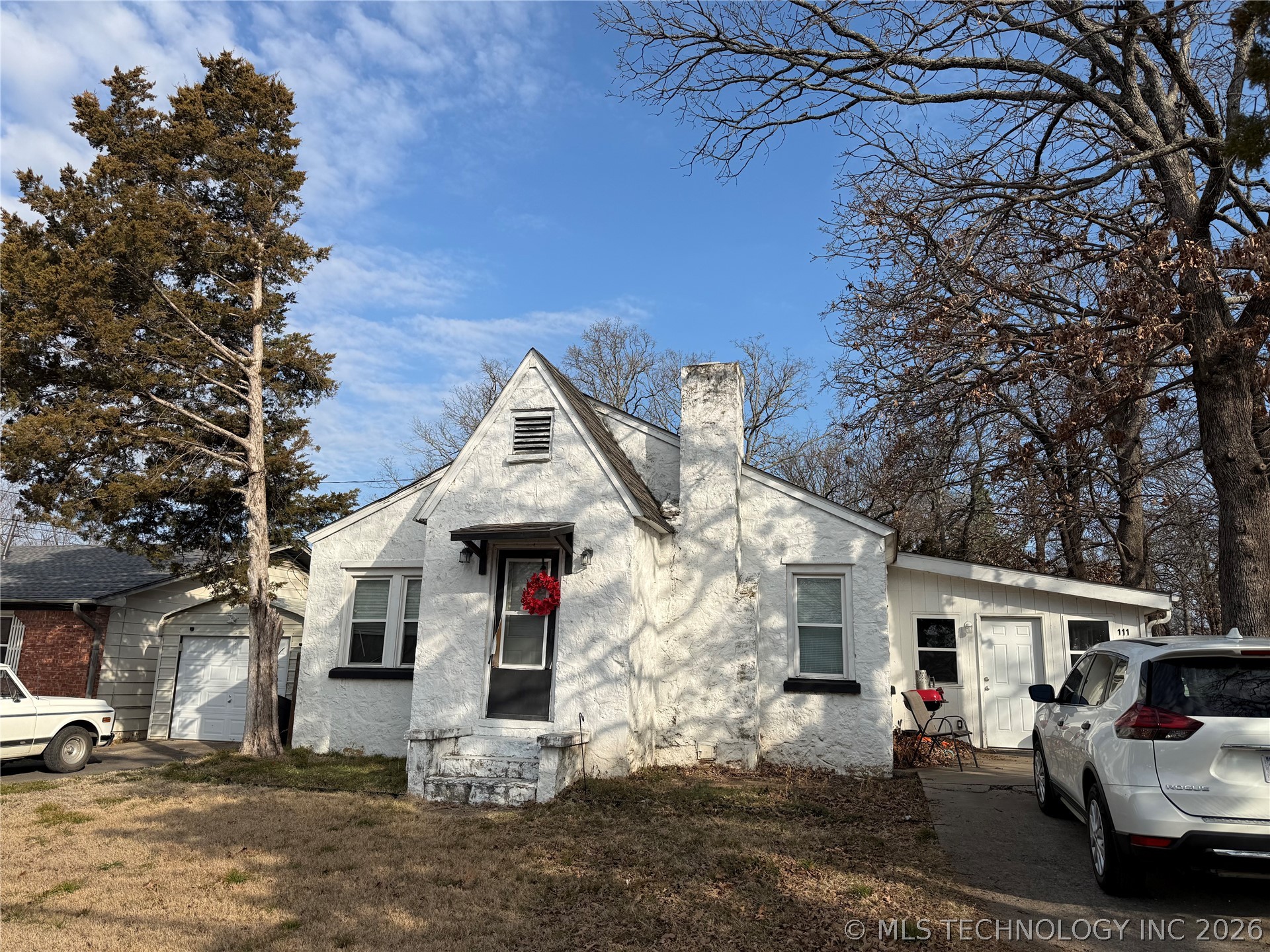 111 Leoser Street Property Photo 1